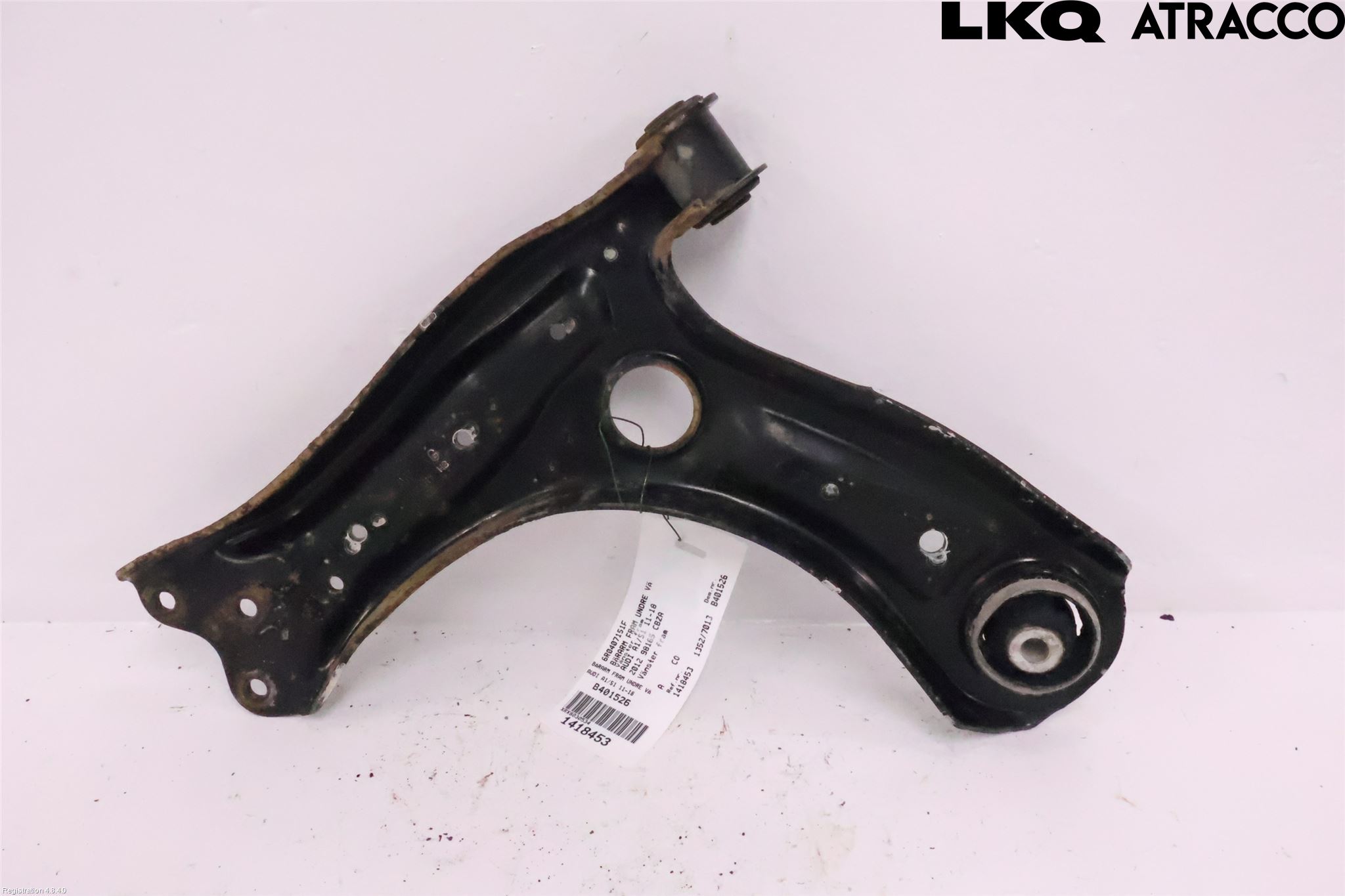 Audi A1/S1 11-18 Bärarm Fram Undre Vä