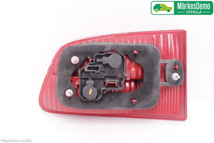 Saab 9-5     06-10 Bakljus Lucka Vä