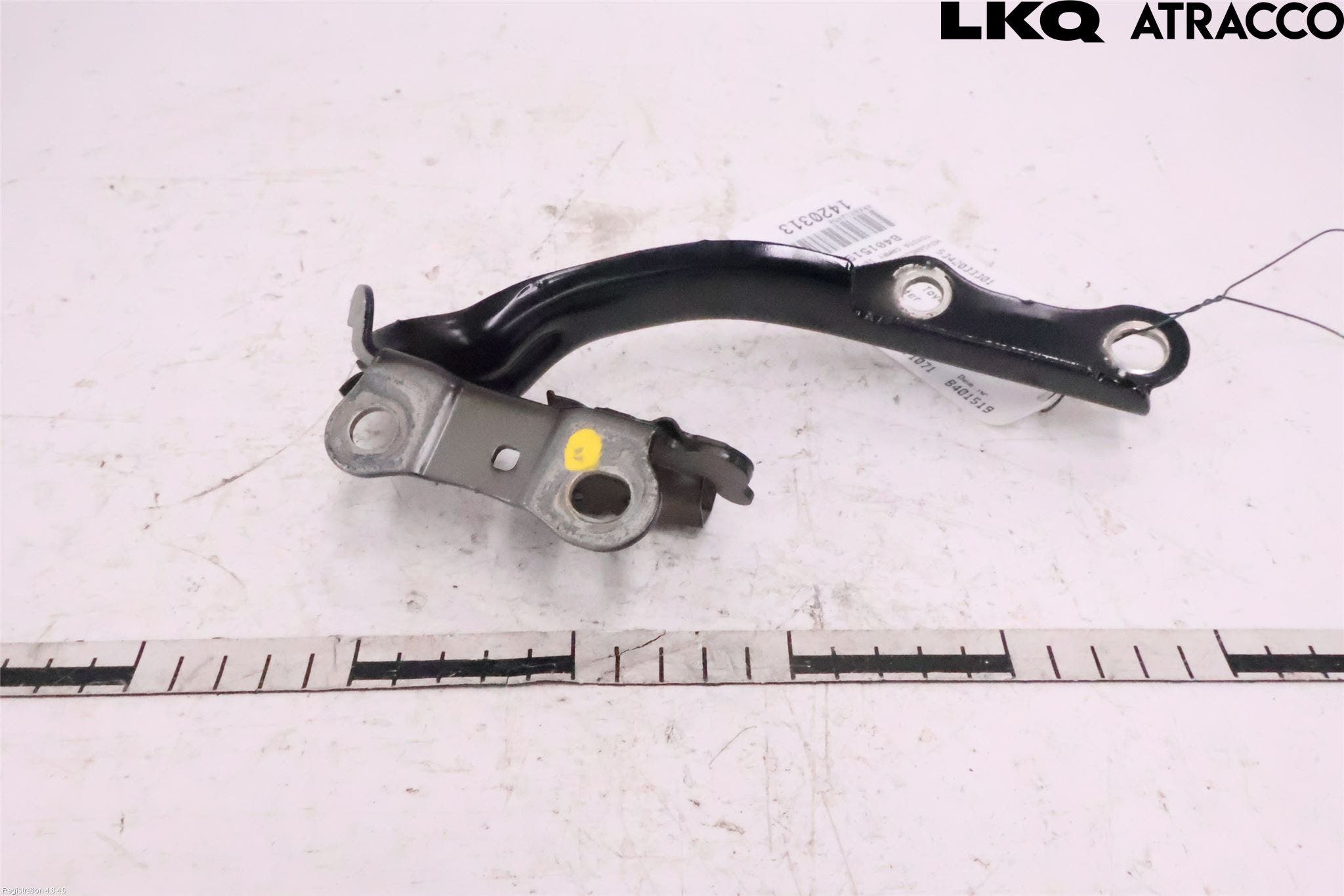 Toyota CAMRY 19-24 Huvgångjärn