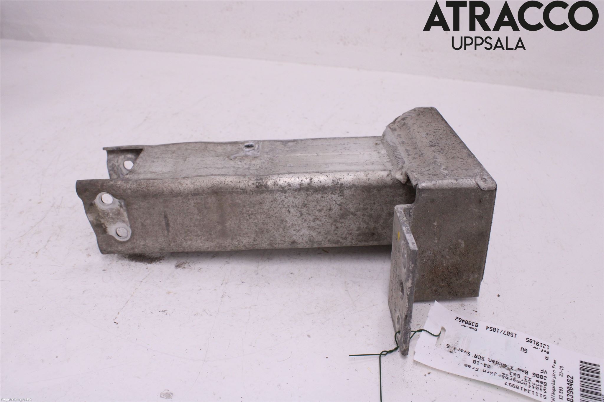 BMW X3 E83     03-10 Stötfångarbärjärn Fram