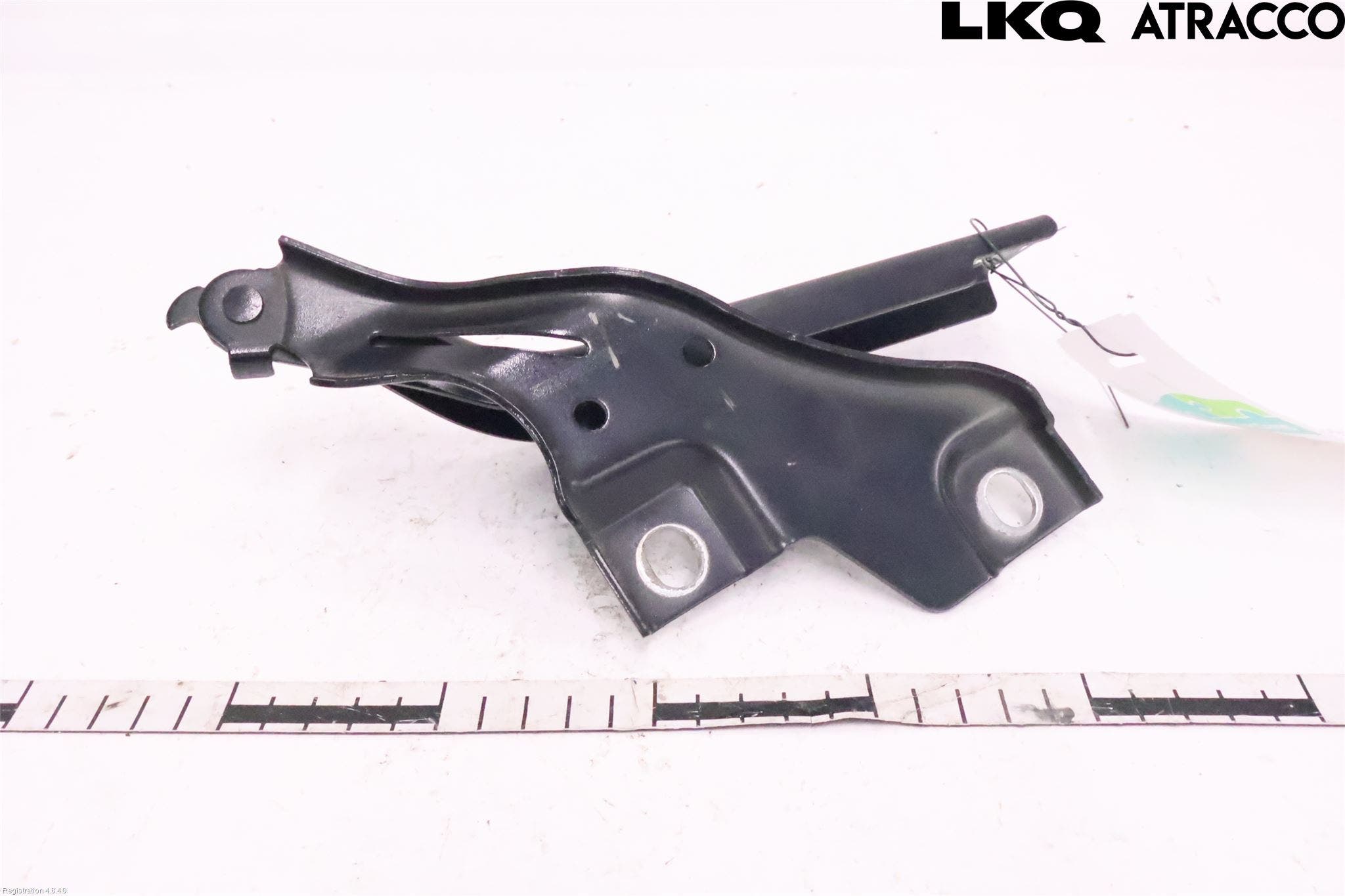 Volkswagen VW PASSAT 15-19 Huvgångjärn