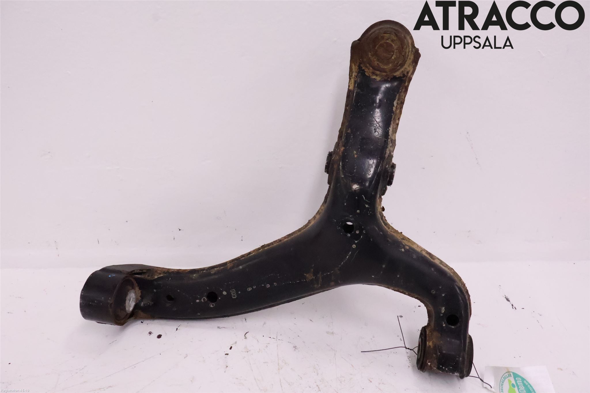 Volkswagen VW AMAROK 2H 10-22 Bärarm Fram Undre Vä