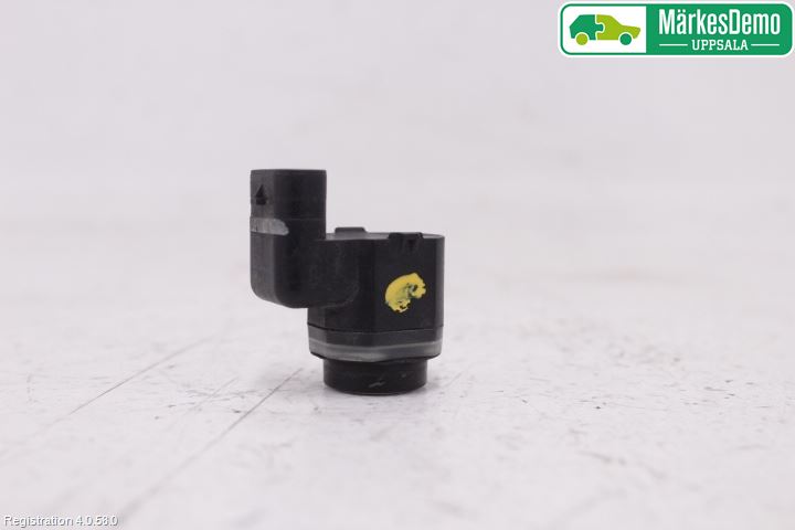 BMW 5 F10/F11/F18 09-17 Parkeringshjälp Frontsensor