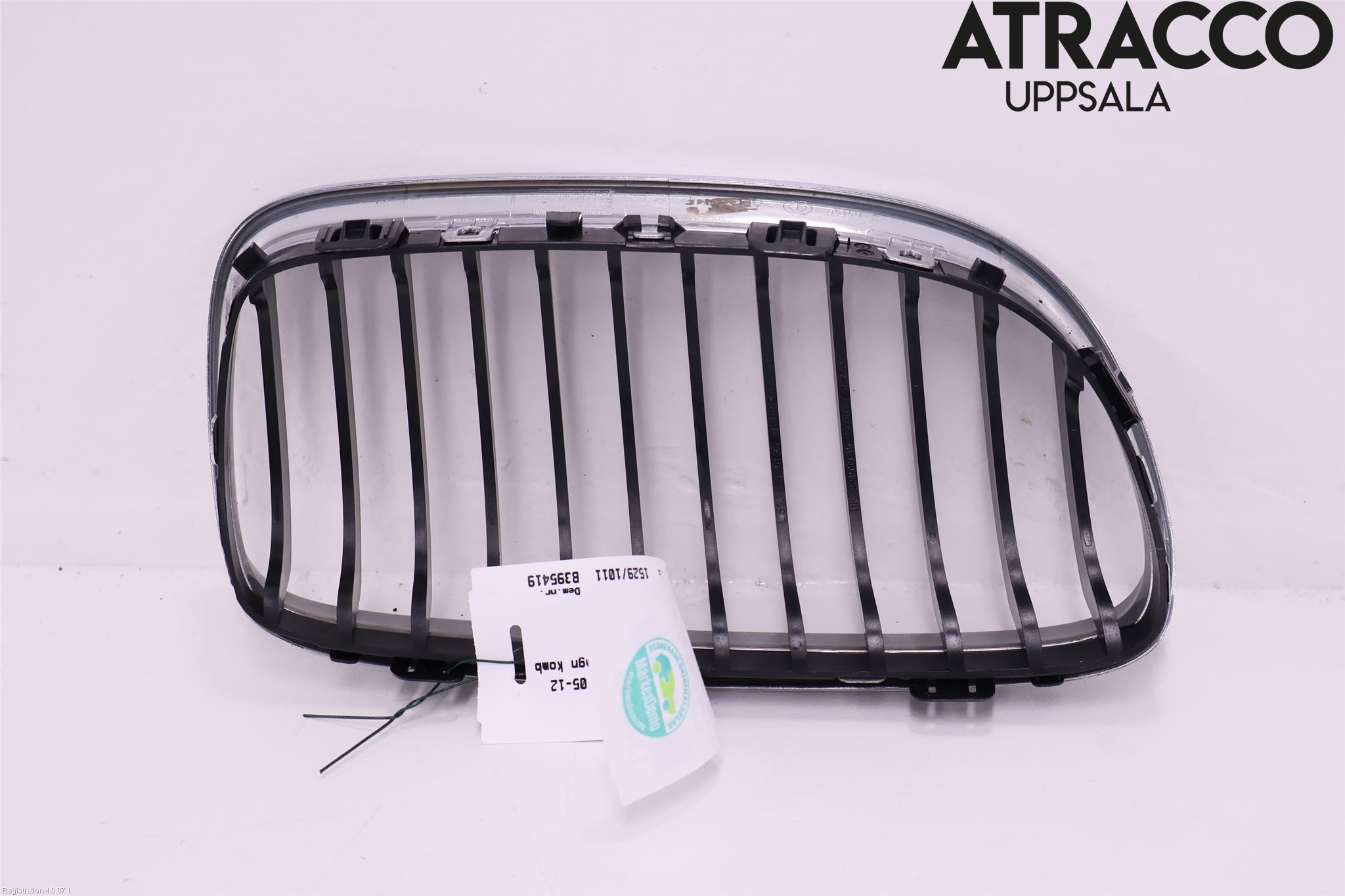 BMW 3 E90/91 SED/TOU 05-12 Grilldel Vänster