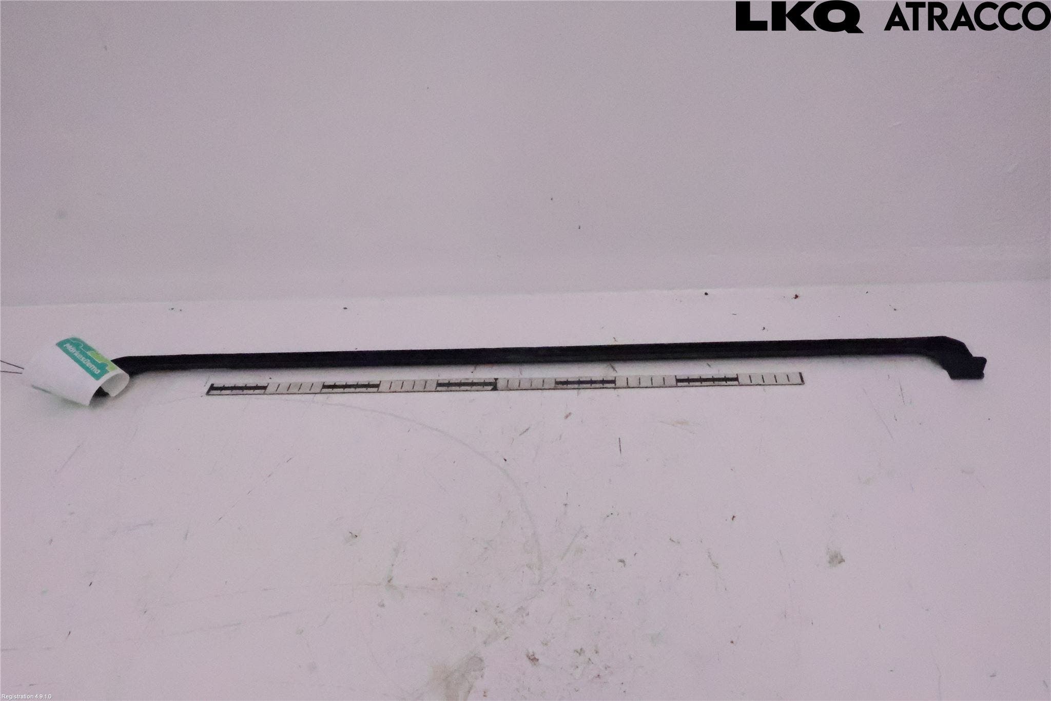 Volvo C30 07-10 Kylarfäste-Ram-Balk