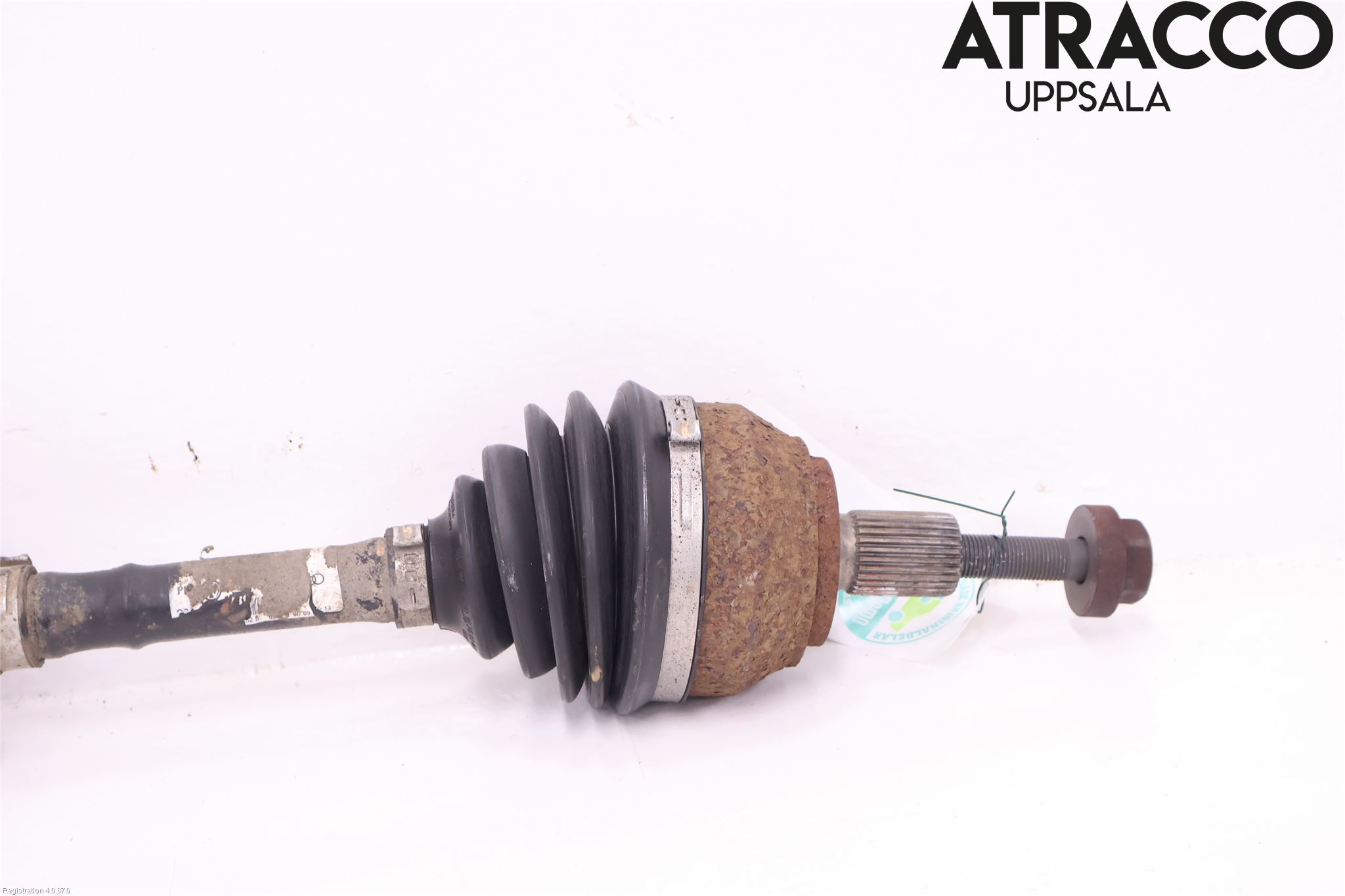Volkswagen VW AMAROK 2H 10-22 Drivaxel Fram Höger