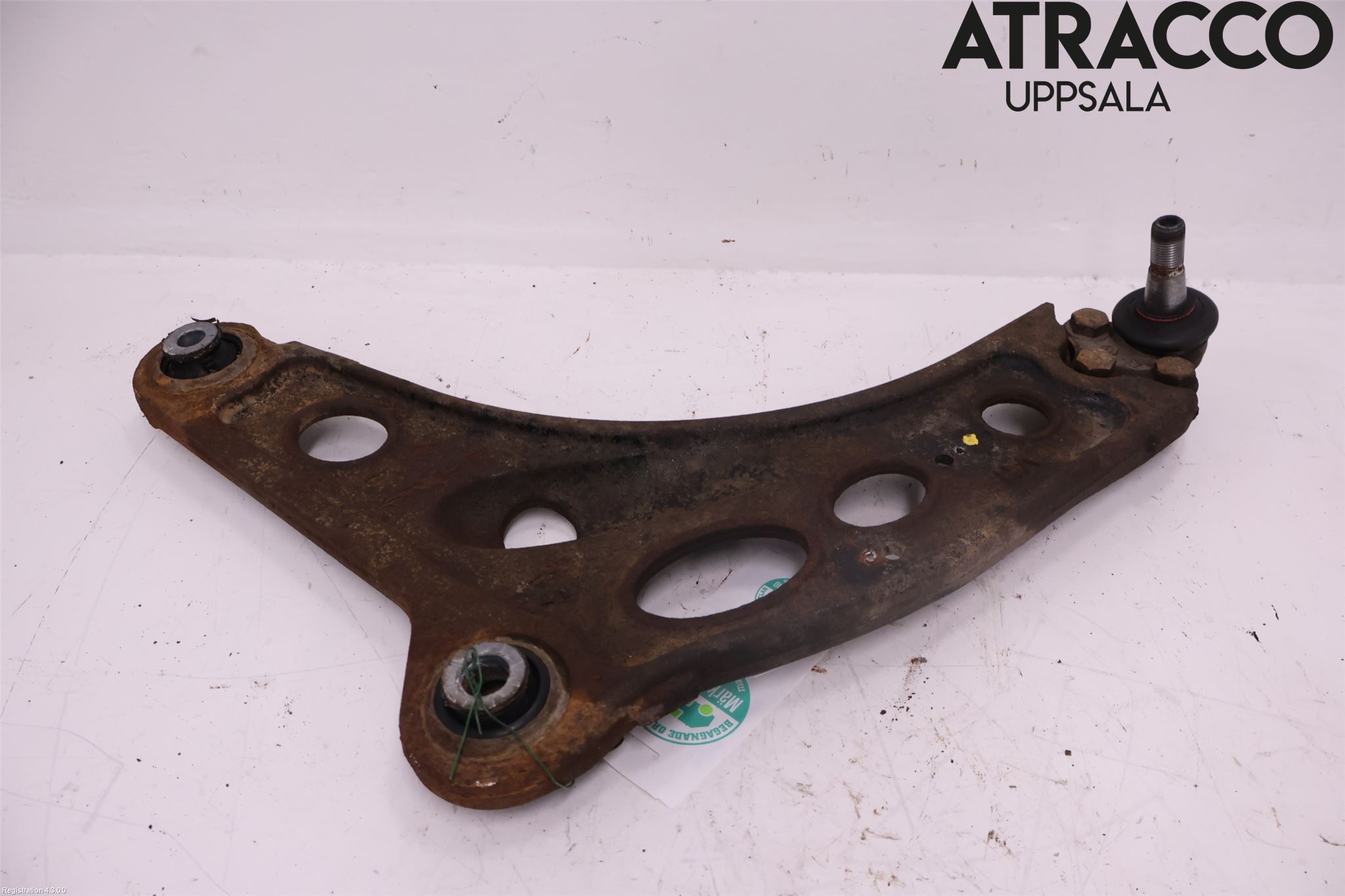 Opel VIVARO 15-19 Bärarm Fram Undre Vä