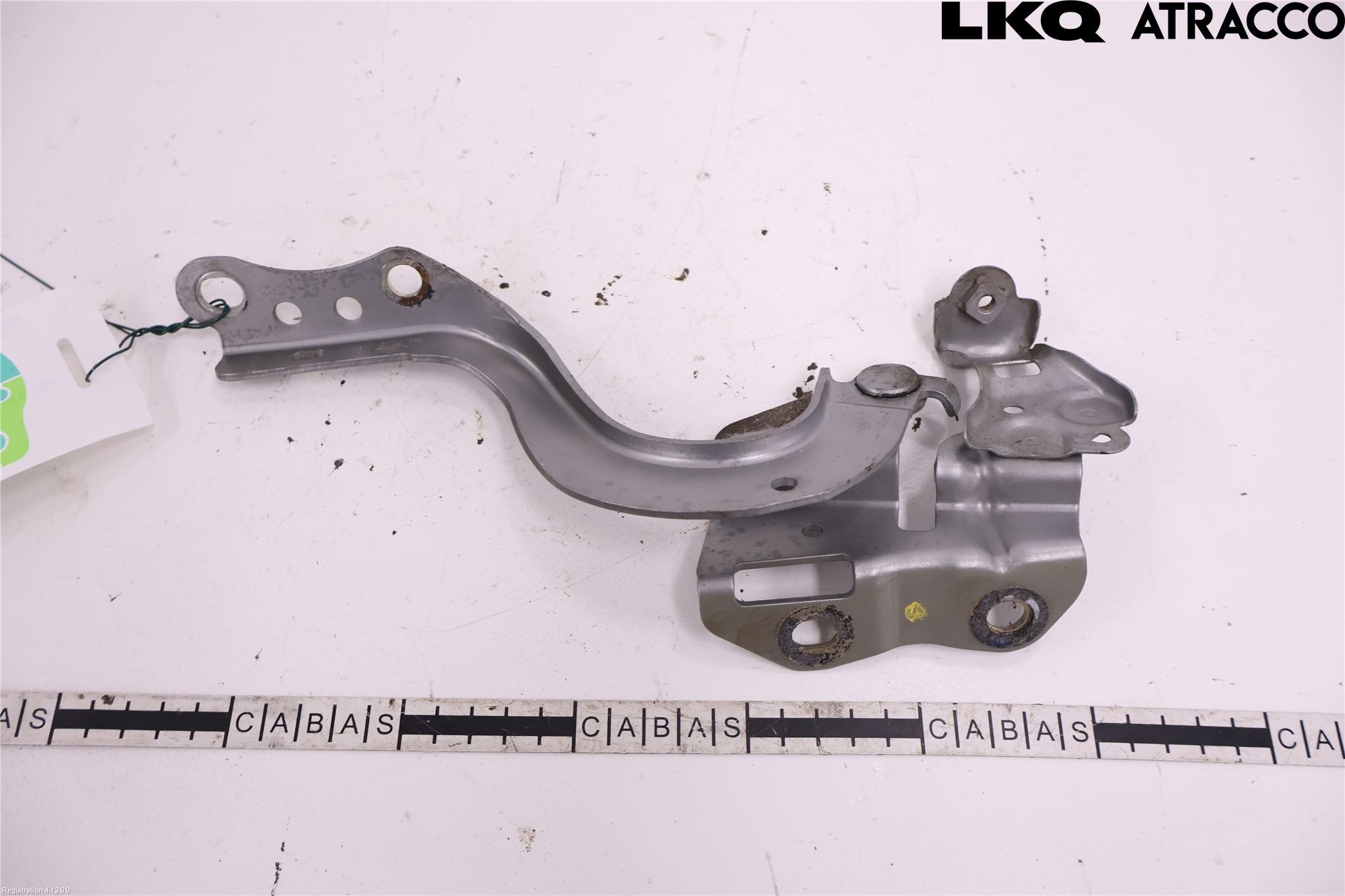 Toyota AURIS 13-19 Huvgångjärn