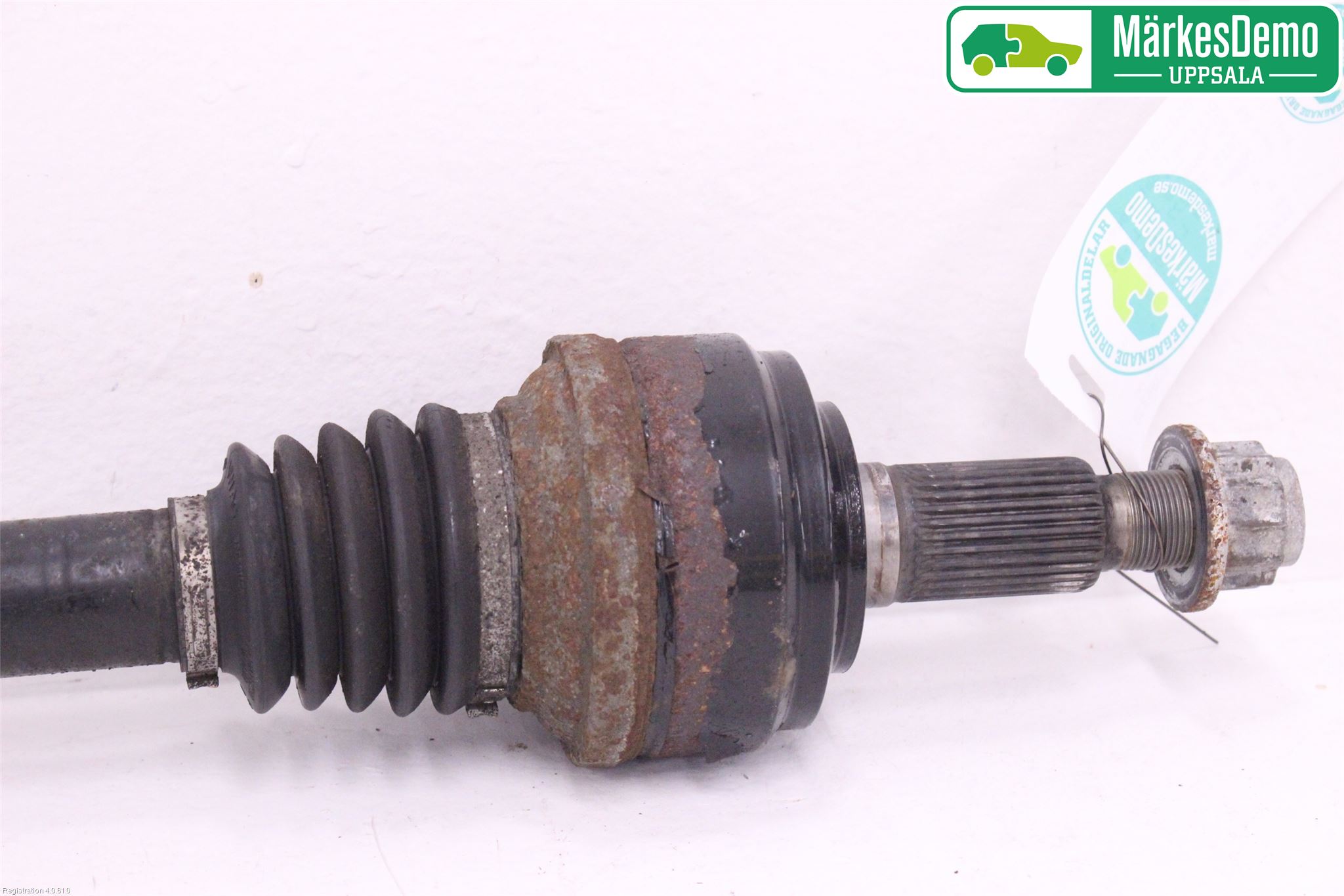 Volkswagen VW TOUAREG 7P 11-18 Drivaxel Bak Höger