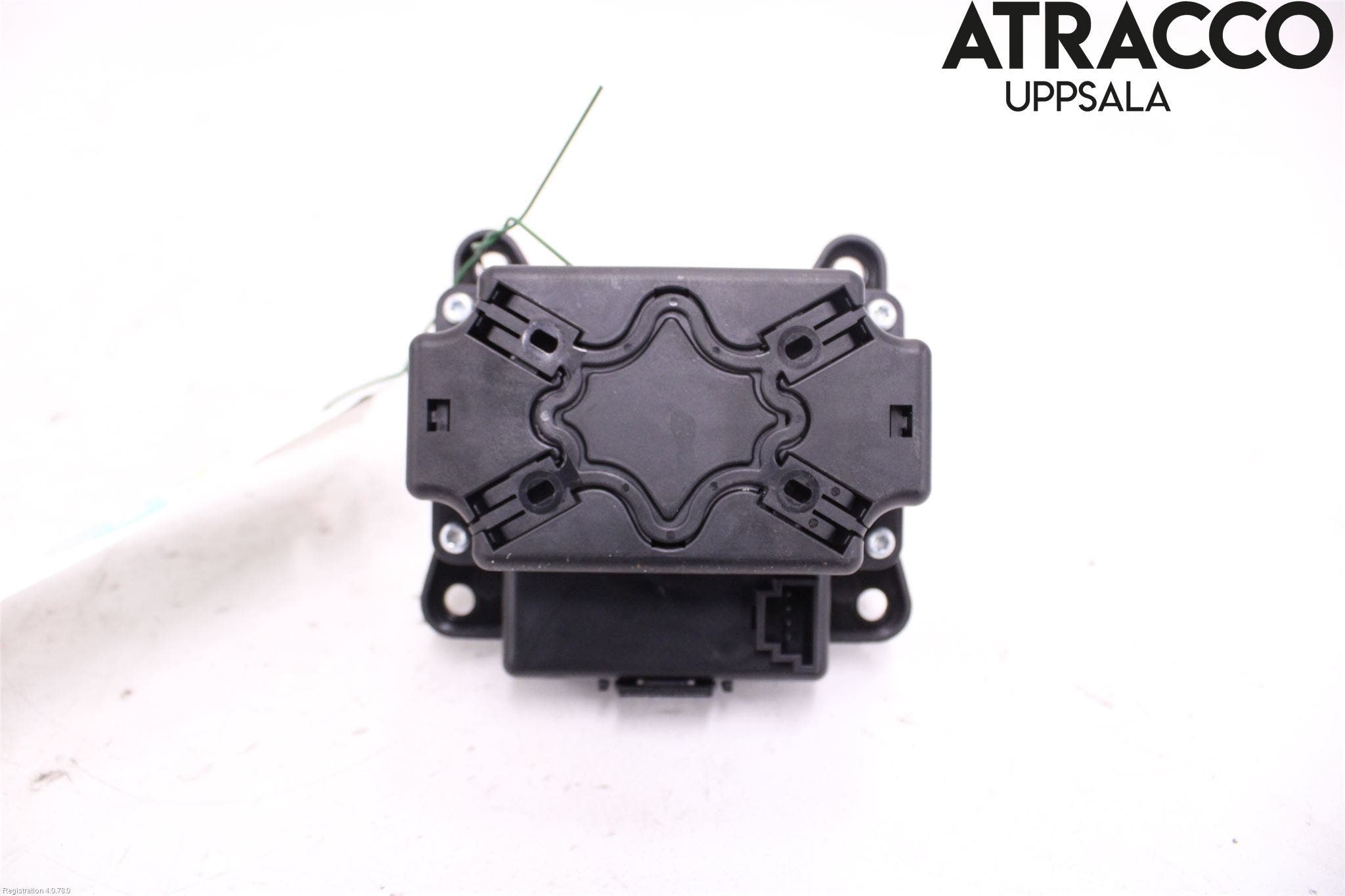 Mercedes-Benz MB E-KLASS (W212) 09-16 Strömställare Färddator