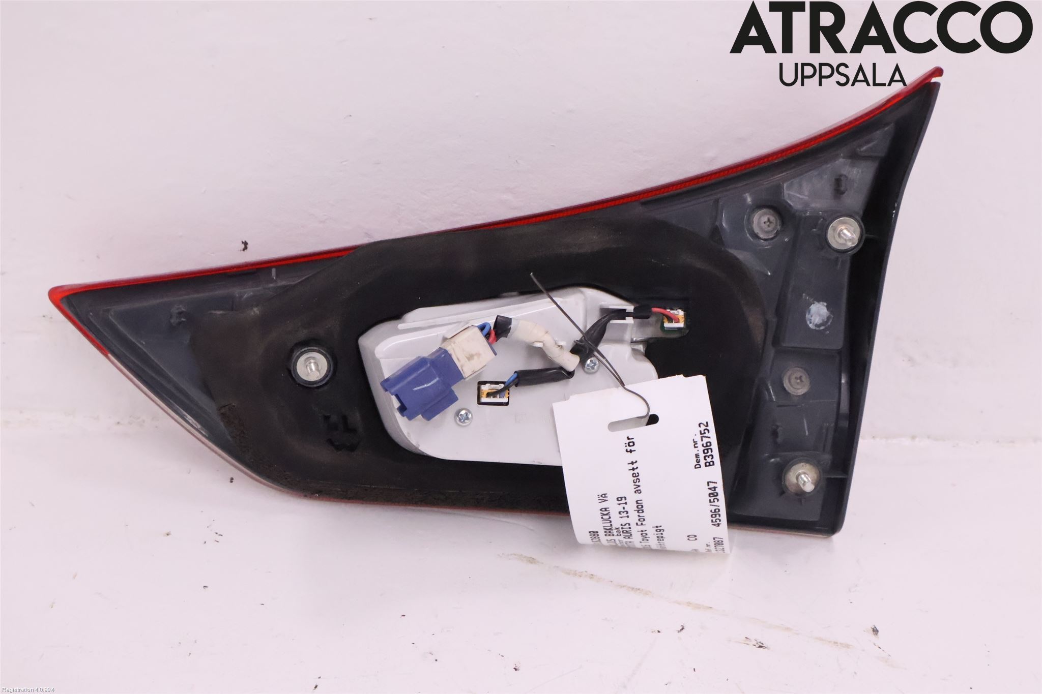Toyota AURIS 13-19 Bakljus Lucka Vä
