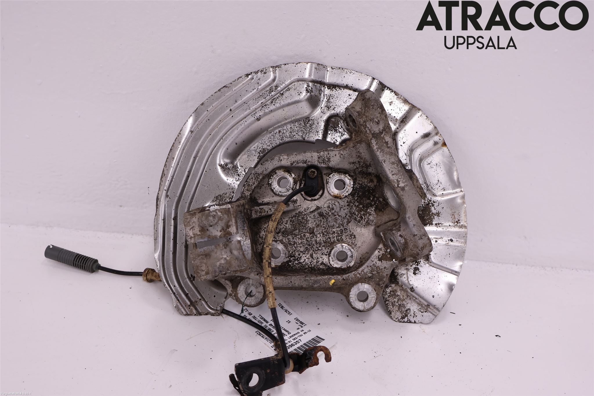 BMW 3 E90/91 SED/TOU 05-12 Styrspindel Lagerhus Vä