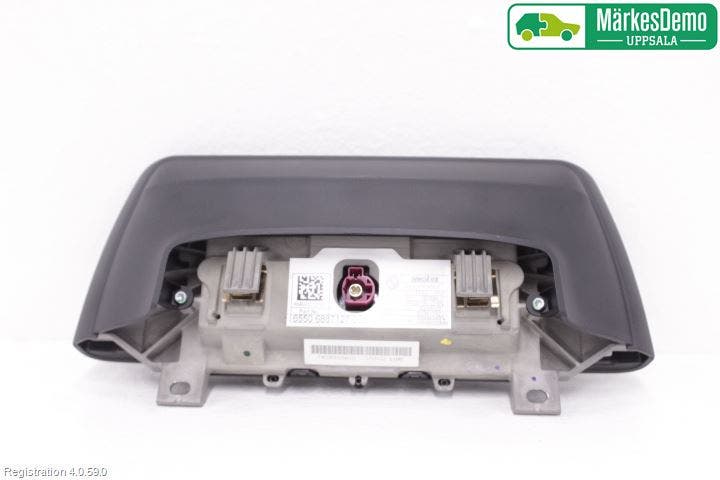 BMW 3 F30/F31/F80 12-19 Bildskärm