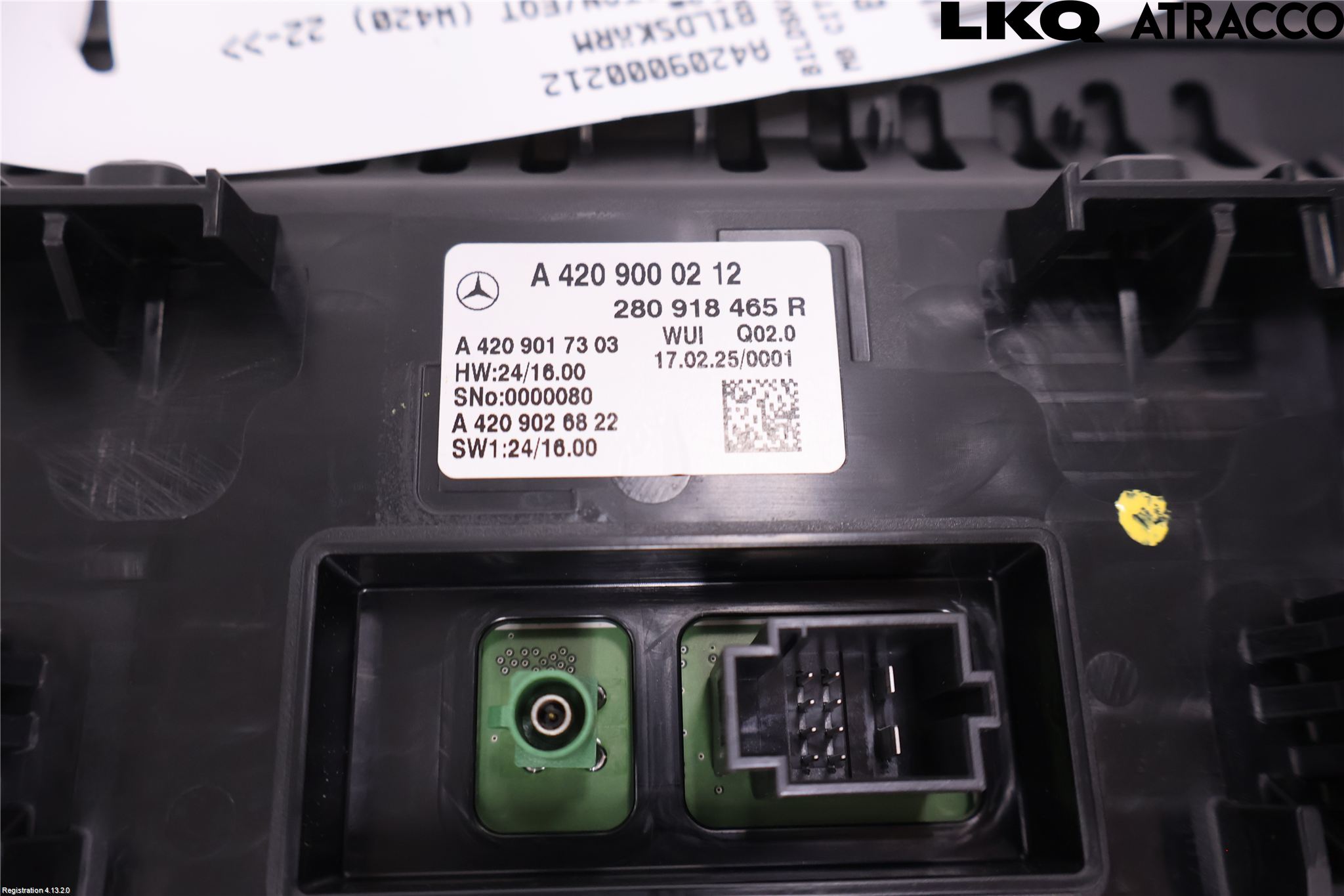 Mercedes-Benz MB CITAN/EQT (W420) 22- Bildskärm