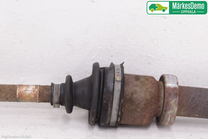 Ford FIESTA     06-08 Drivaxel Fram Höger