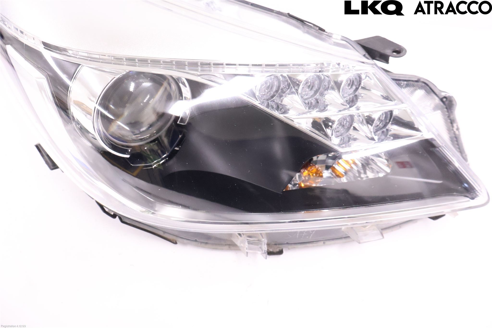 Toyota YARIS XP130 12-14 Strålkastare Höger