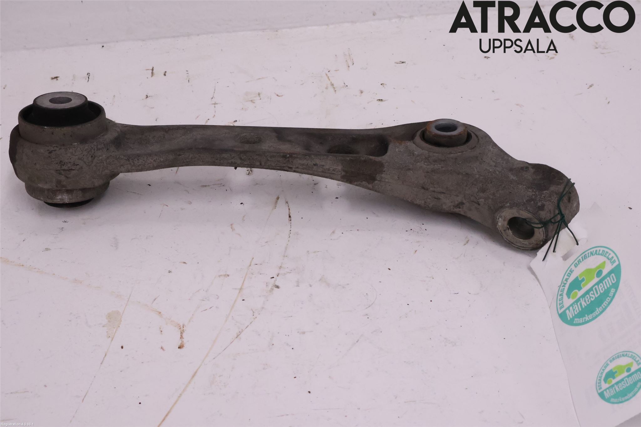 BMW 5 F10/F11/F18 09-17 Bärarm Fram Undre Hö