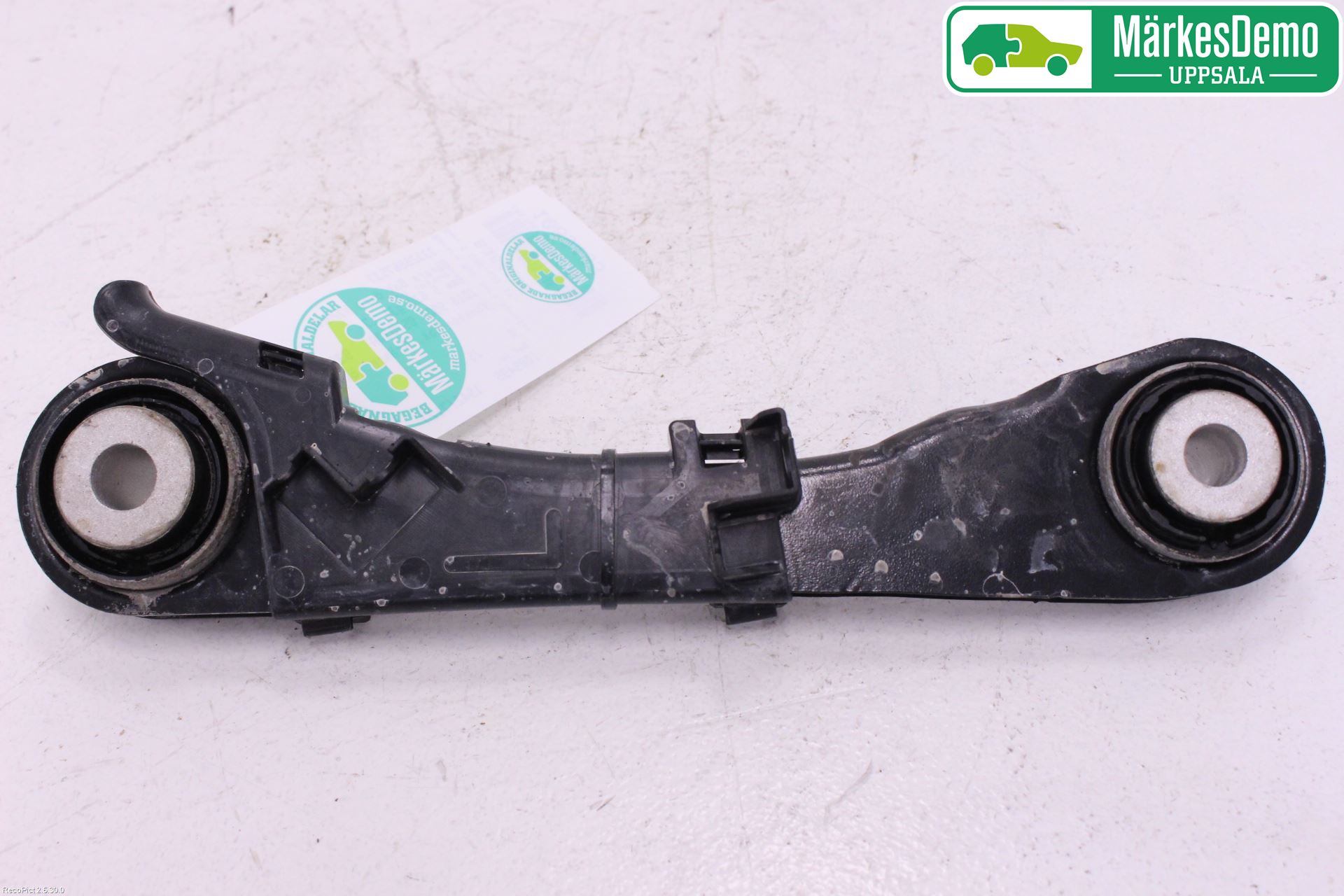 BMW 5 G30/G31/F90 17-23 Bärarm Bak Övre Vänster