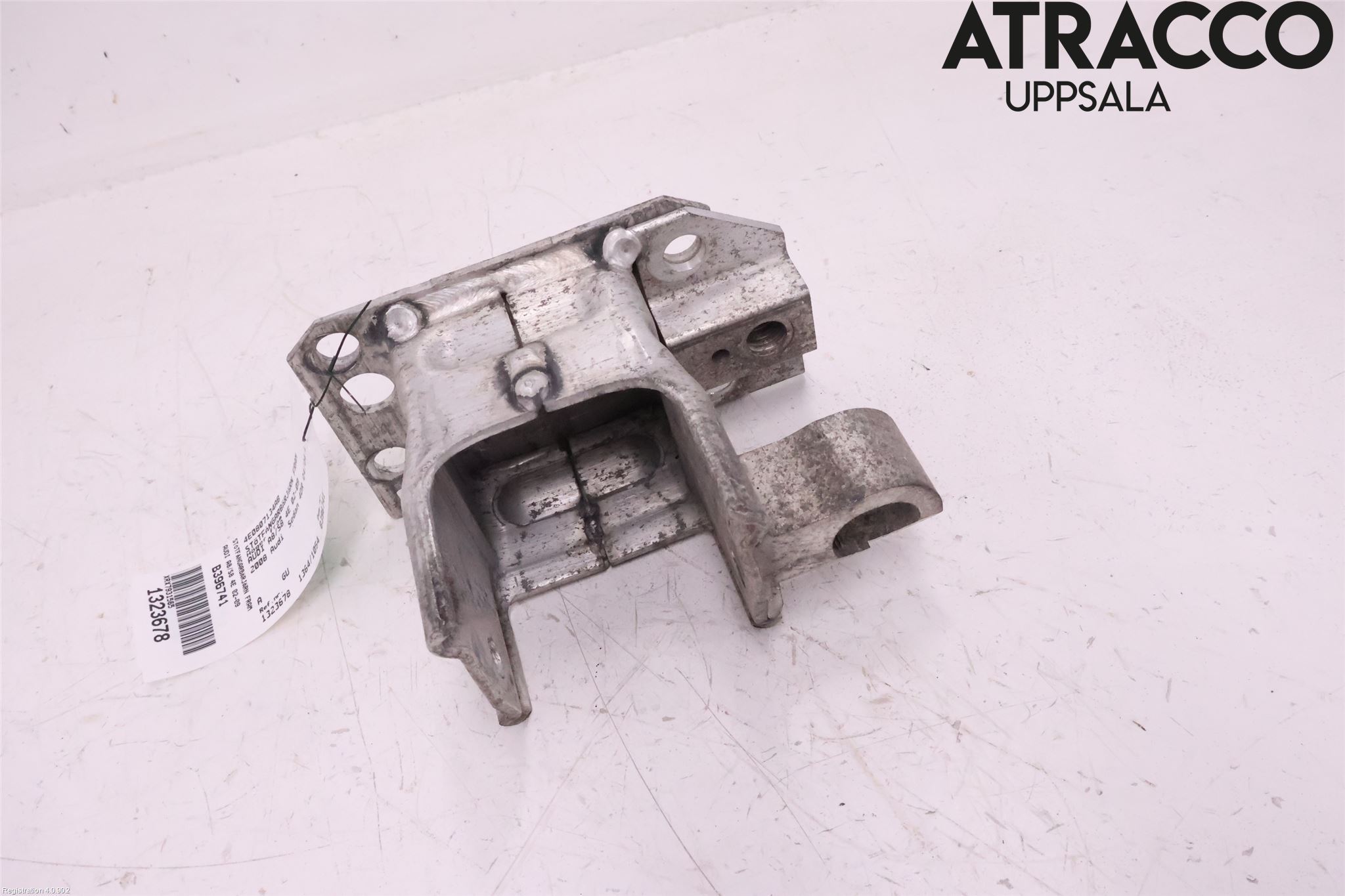 Audi A8/S8 4E  02-09 Stötfångarbärjärn Fram
