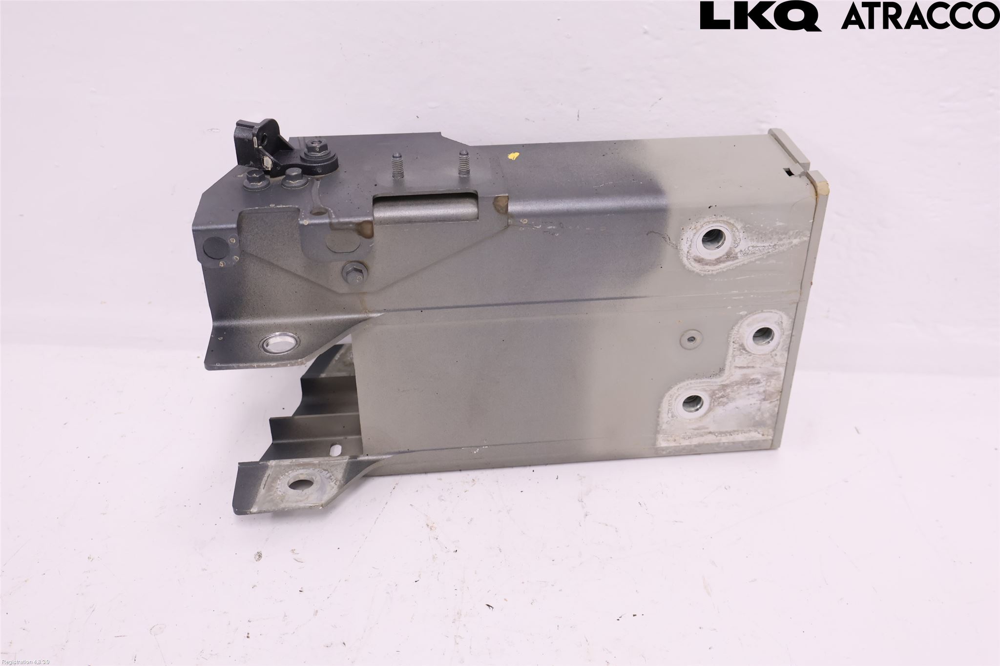 Volvo V90 17->> Stötfångarbärjärn Fram