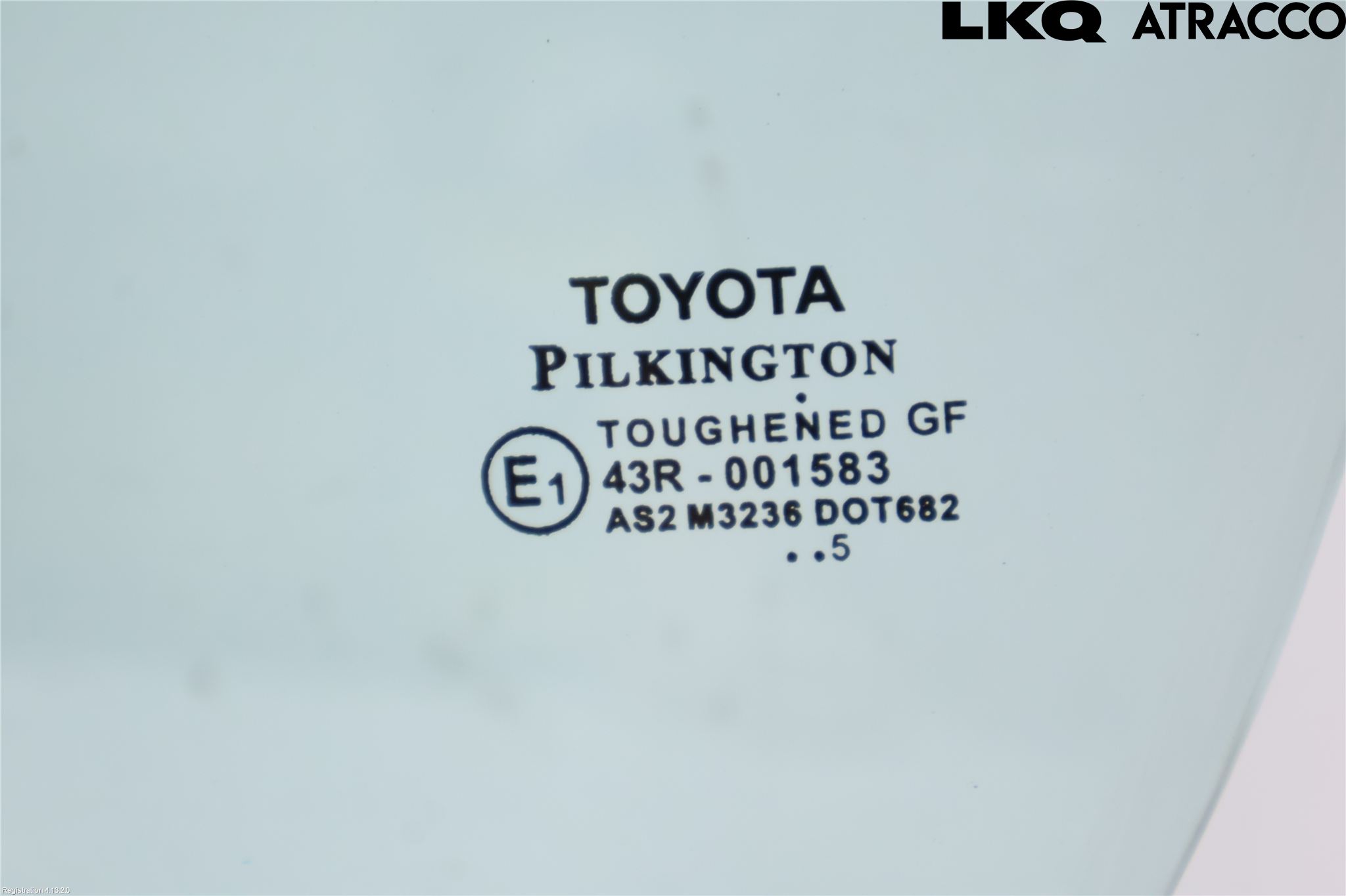 Toyota YARIS XP130 15-20 Dörruta Fram Vänster