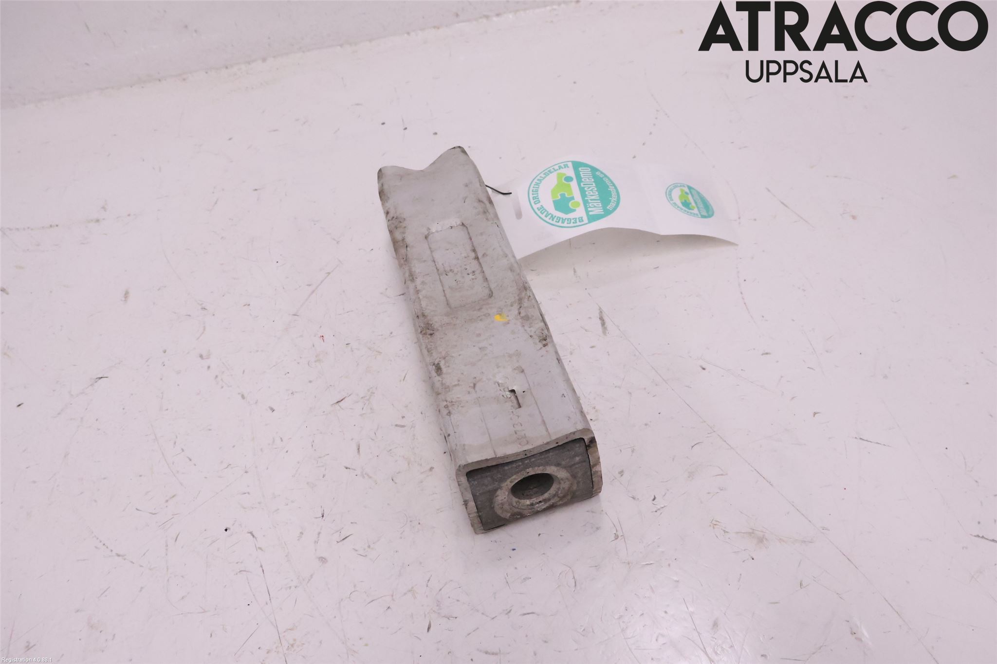 Audi A6/S6     05-11 Stötfångarbärjärn Fram