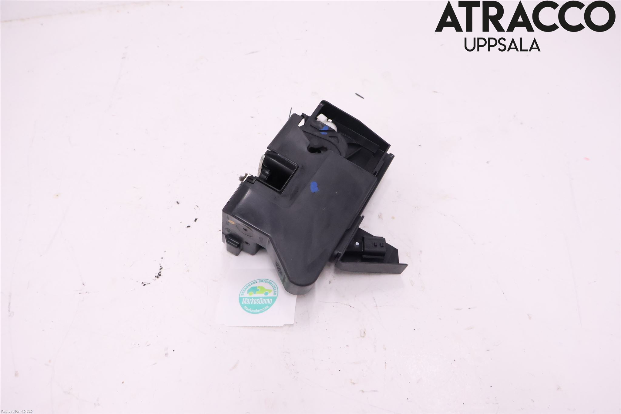 Dacia DUSTER 18-24 Låskista-Dörrlås