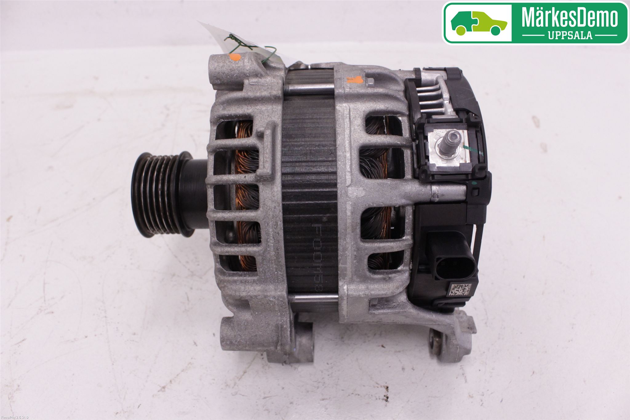 BMW 5 G30/G31/F90 17-23 Generator