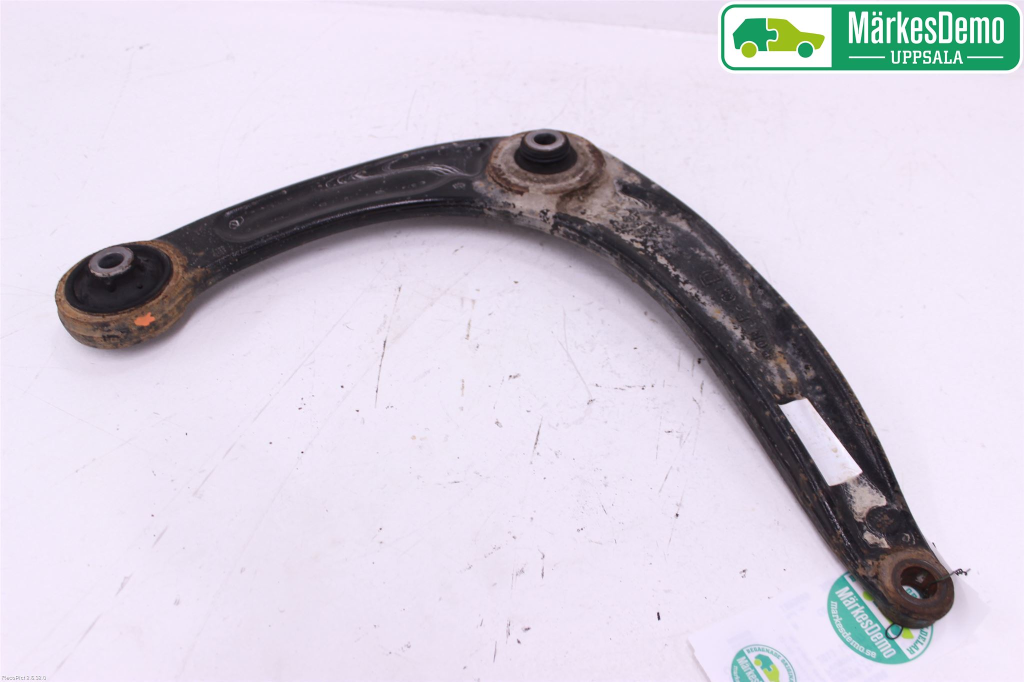 Peugeot PARTNER 08-15 Bärarm Fram Undre Hö