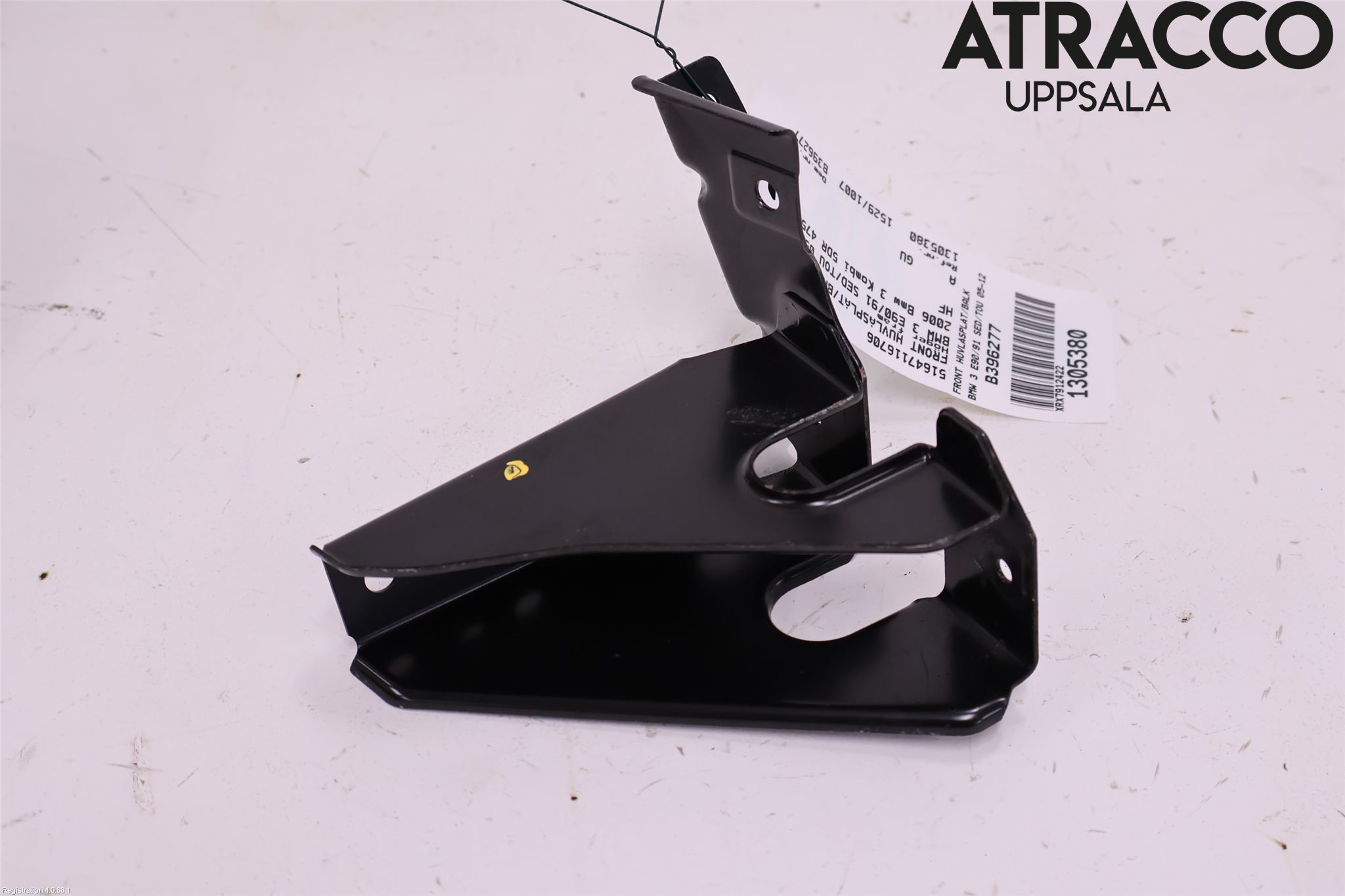 BMW 3 E90/91 SED/TOU 05-12 Front Huvlåsplåt-Balk