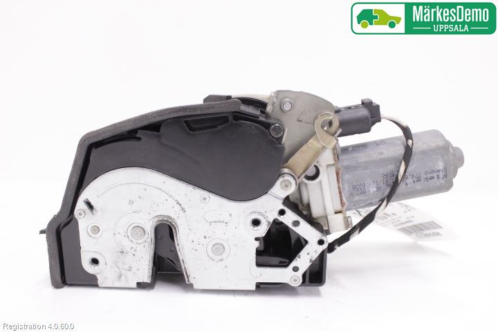 BMW 7 E65/66    00-08 Låskista-Dörrlås