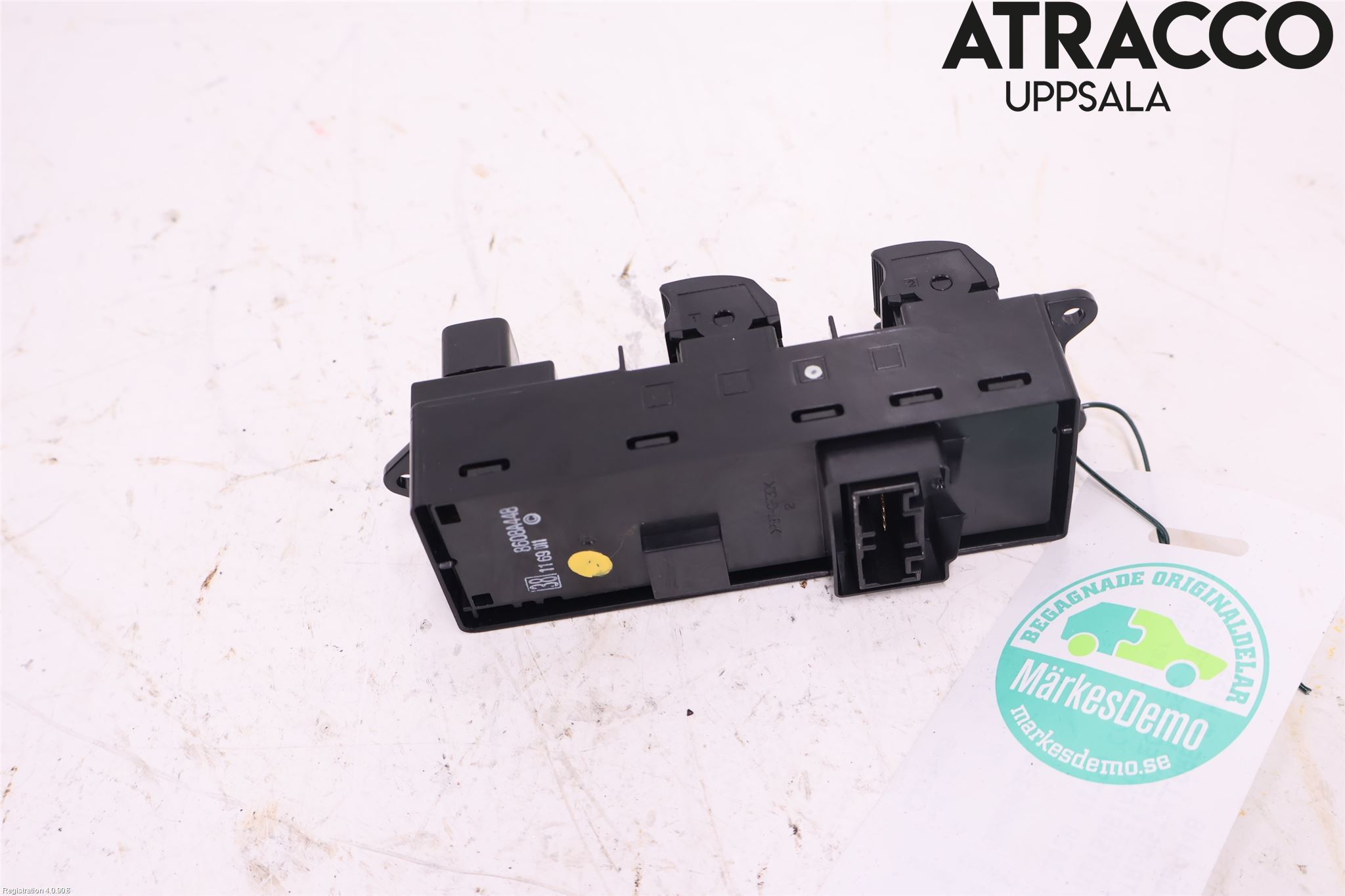 Mitsubishi ECLIPS CROSS Strömställare Elhiss