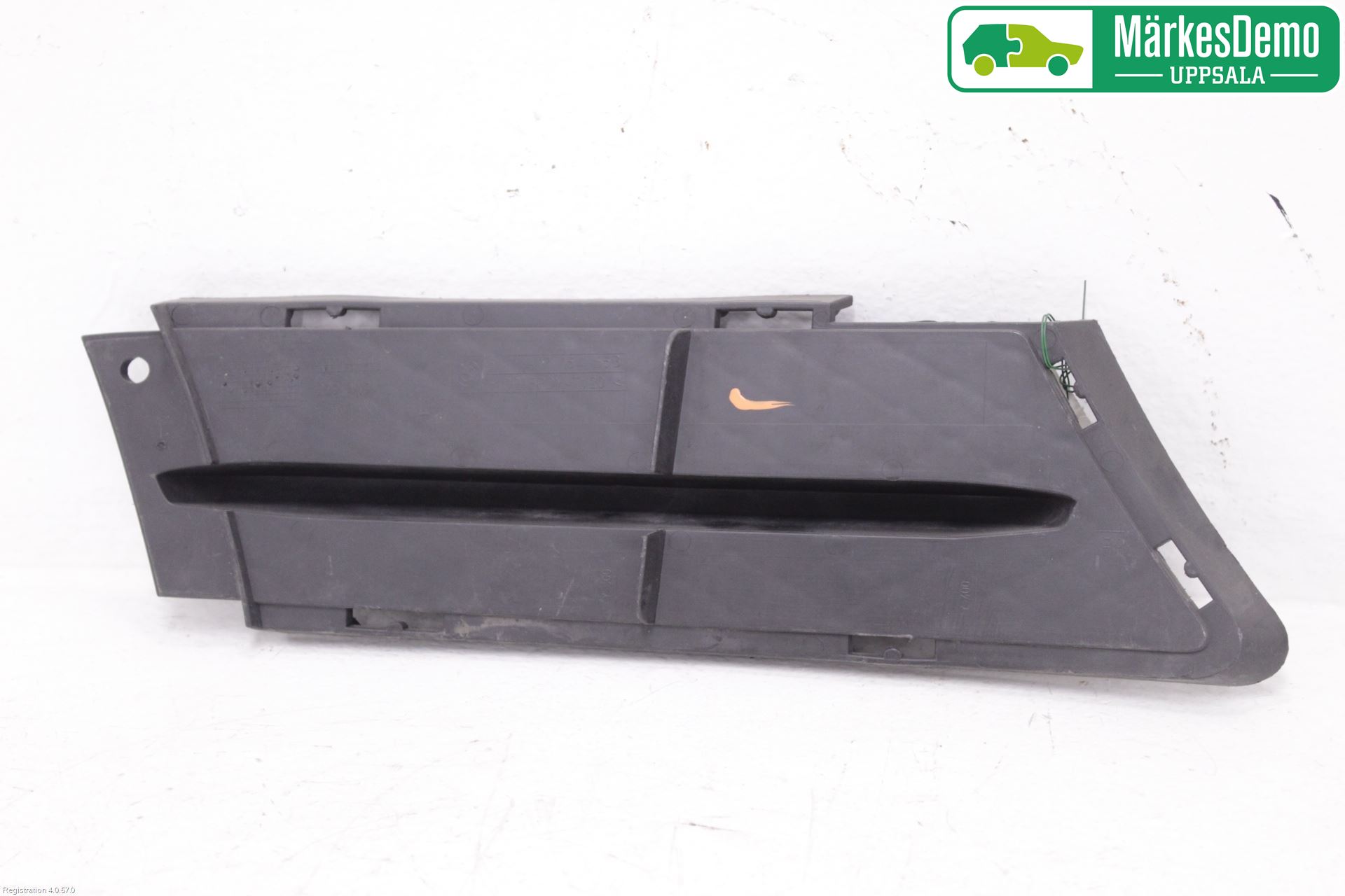 BMW 3 E90/91 SED/TOU 05-12 Grilldel Vänster