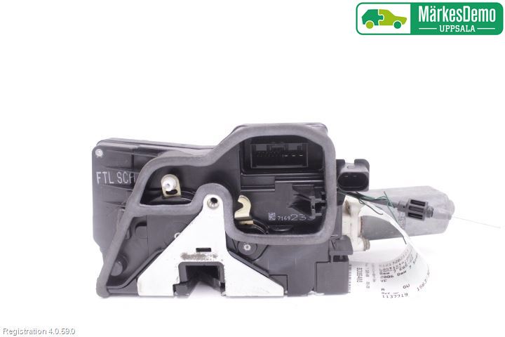 BMW 7 E65/66    00-08 Låskista-Dörrlås