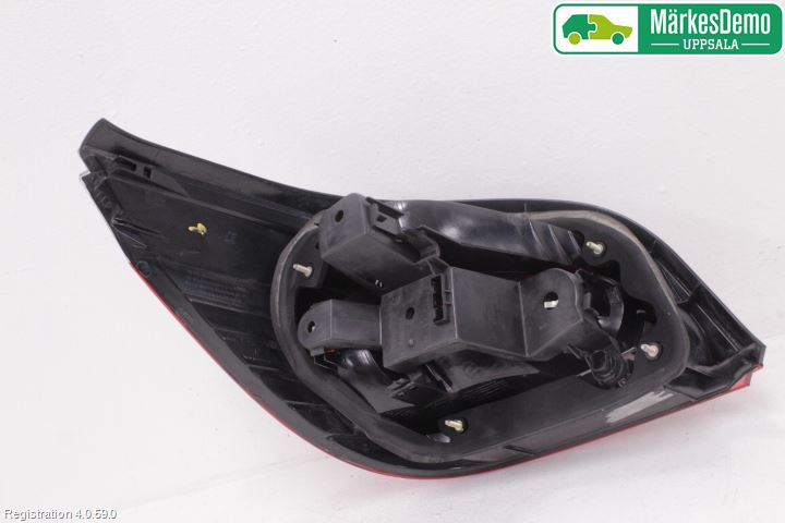 BMW 5 E60/61 Sed/Tou 02-10 Bakljus Höger