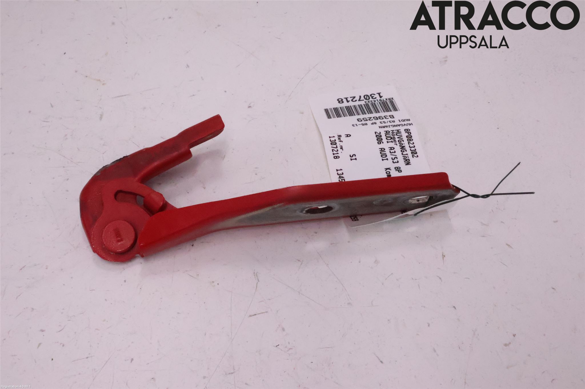 Audi A3/S3 05-13 Huvgångjärn