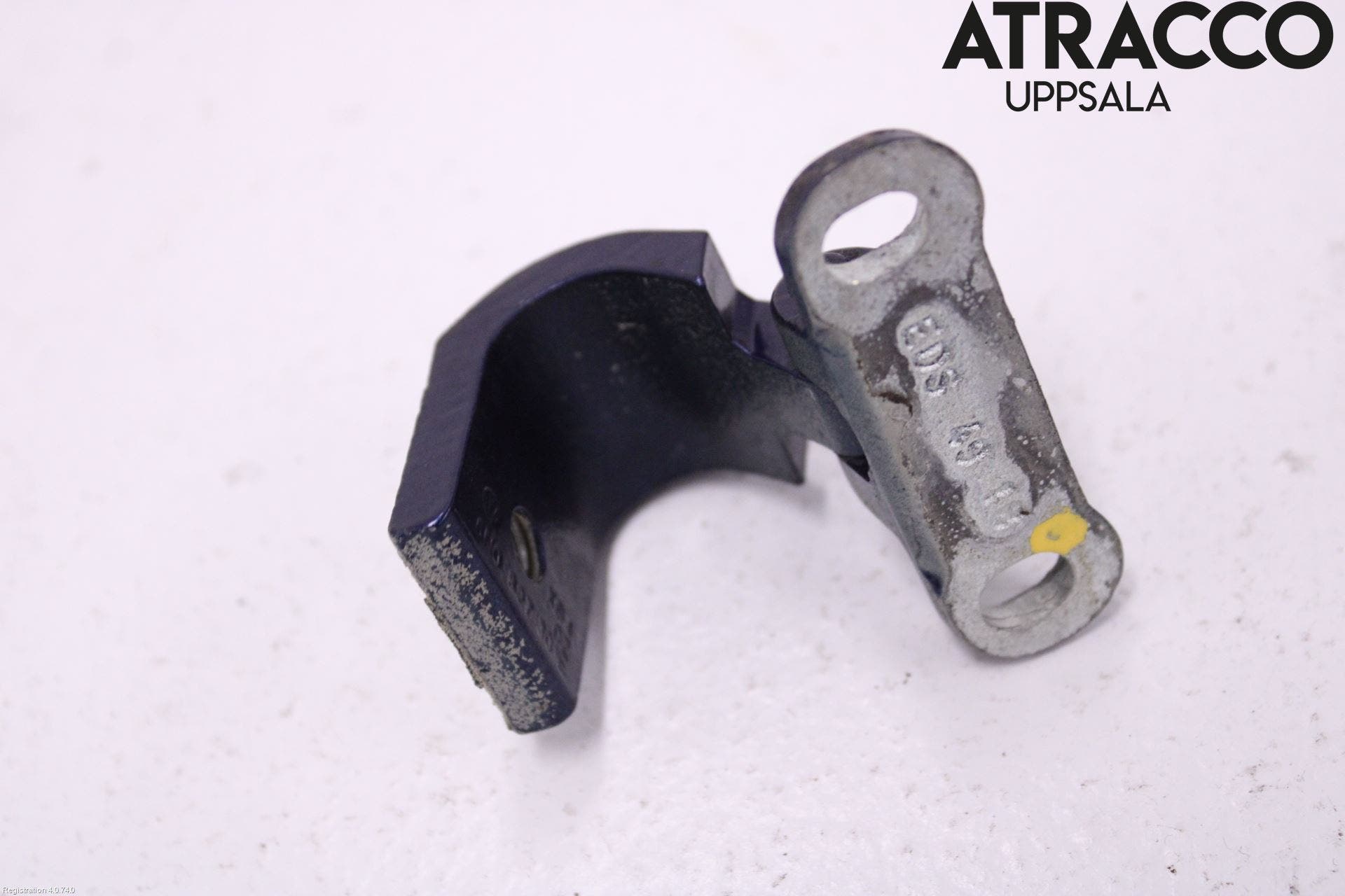 Skoda YETI Bakluckegångjärn Vä