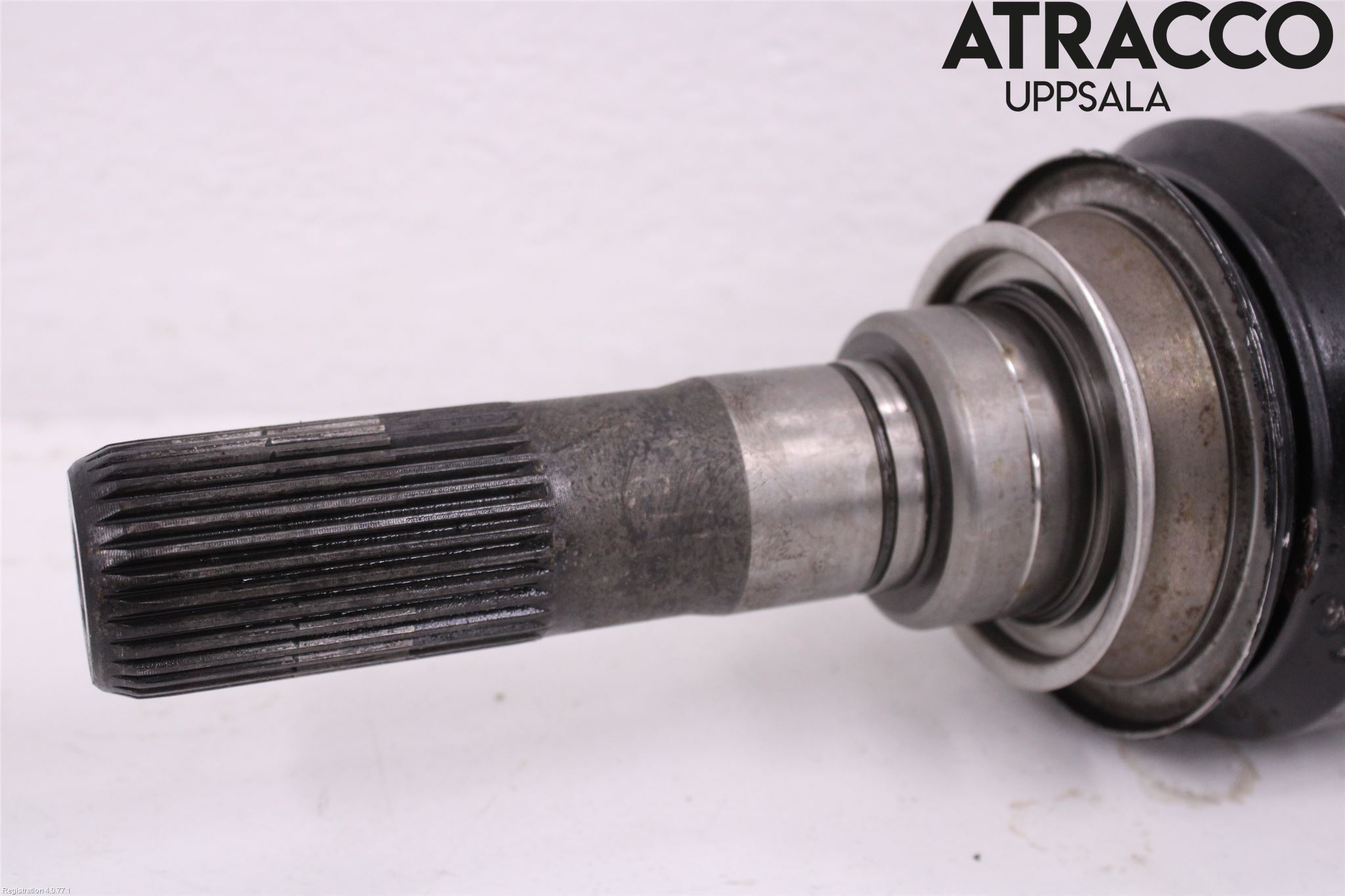 BMW 5 F10/F11/F18 09-17 Drivaxel Bak Höger