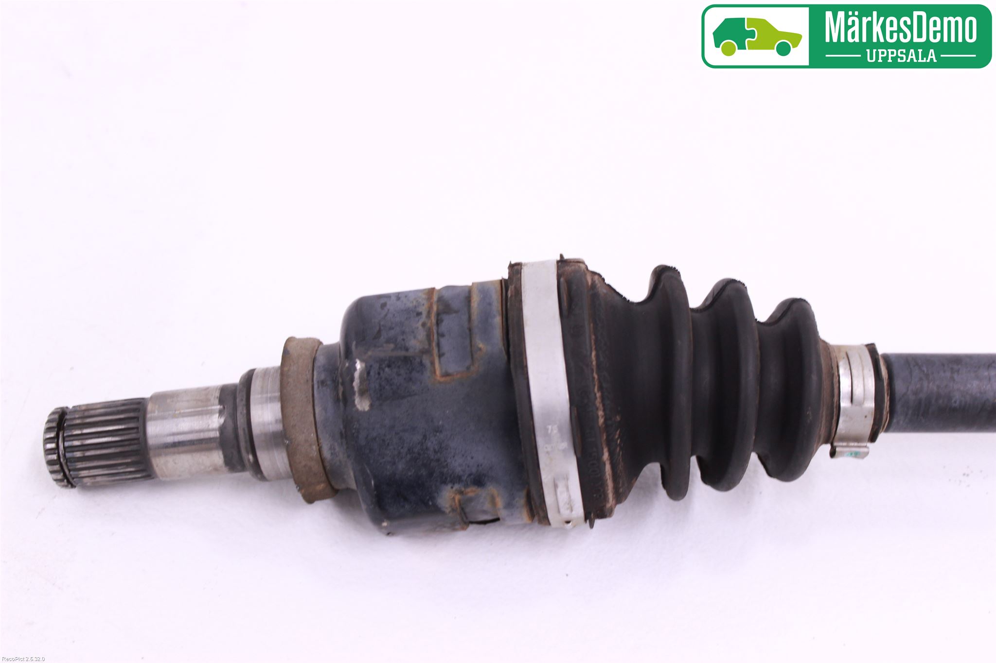 Toyota YARIS XP130 12-14 Drivaxel Fram Höger
