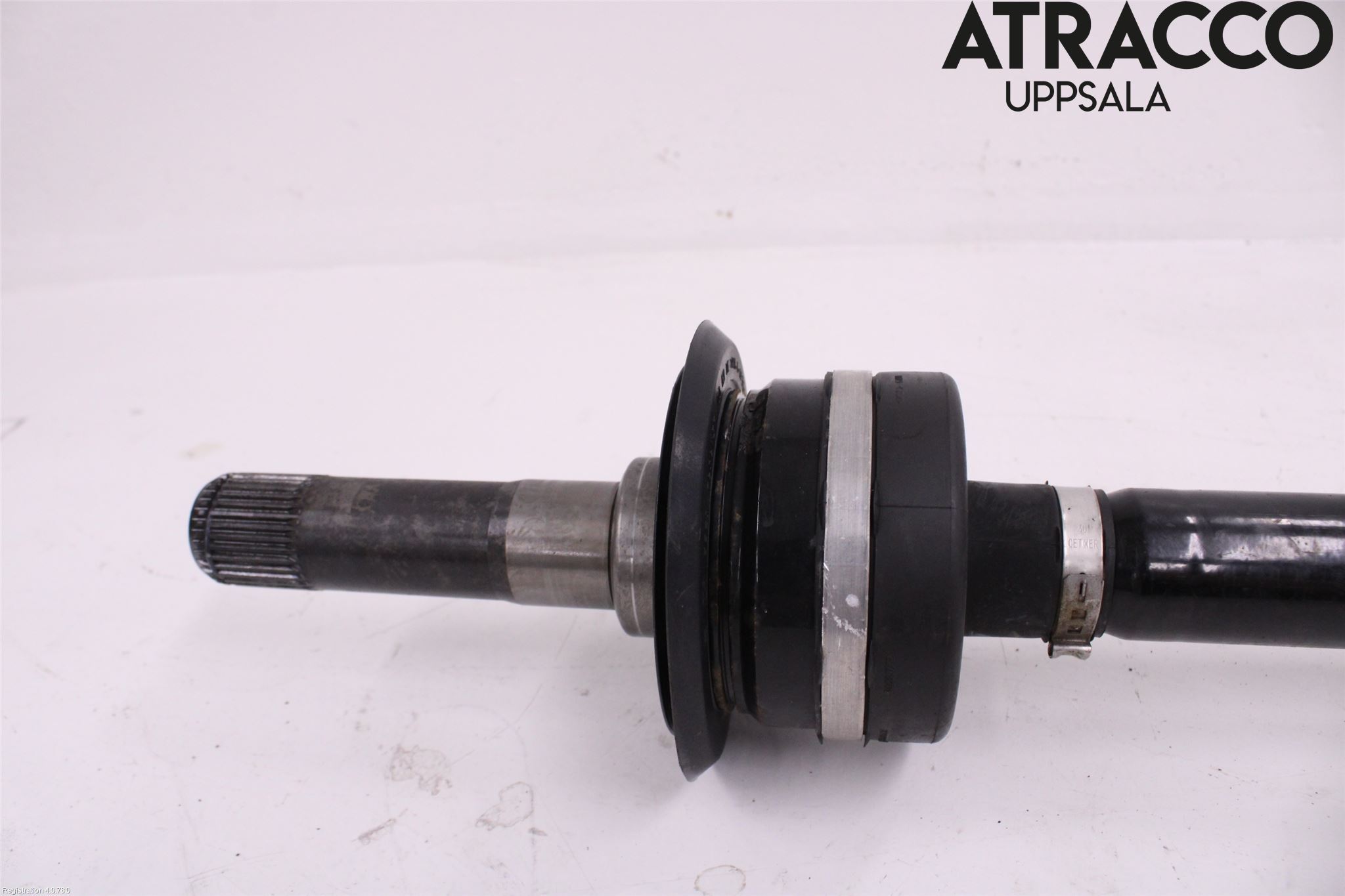 BMW 5 G30/G31/F90 17-23 Drivaxel Bak Höger