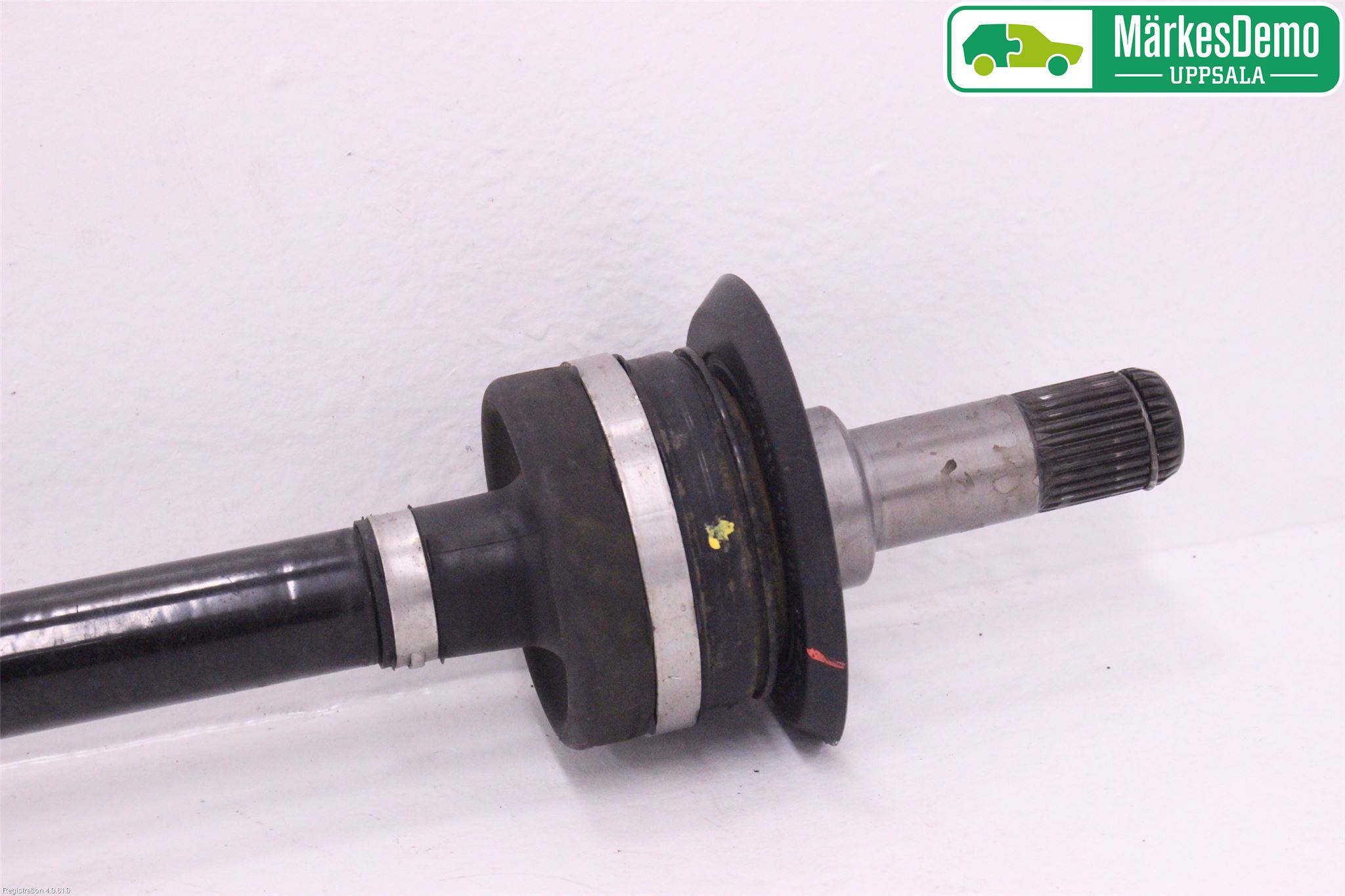 BMW 5 G30/G31/F90 17-23 Drivaxel Bak Vänster