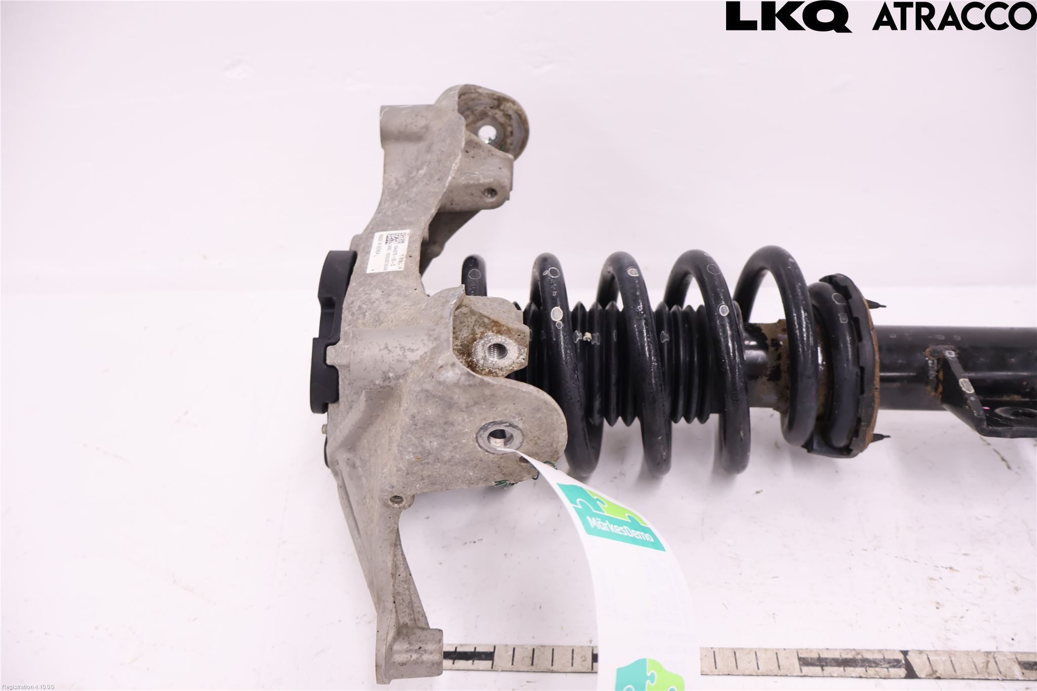 Tesla MODEL 3 17- Fjäderben Fram Höger