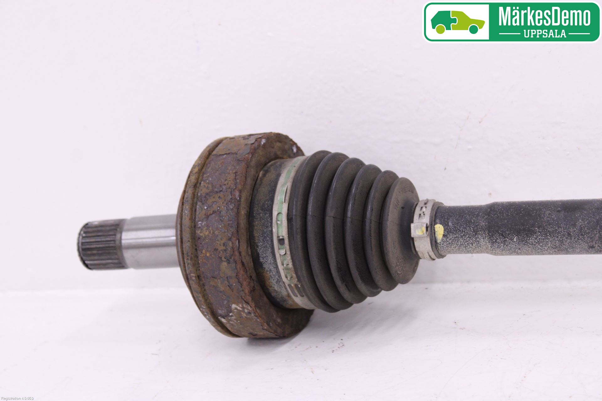 Mercedes-Benz MB VITO/VIANO (W639) 04-14 Drivaxel Bak Vänster