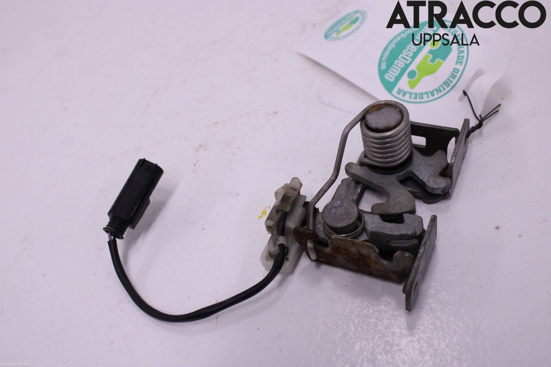 BMW X3 F25 10-17 Huvlås