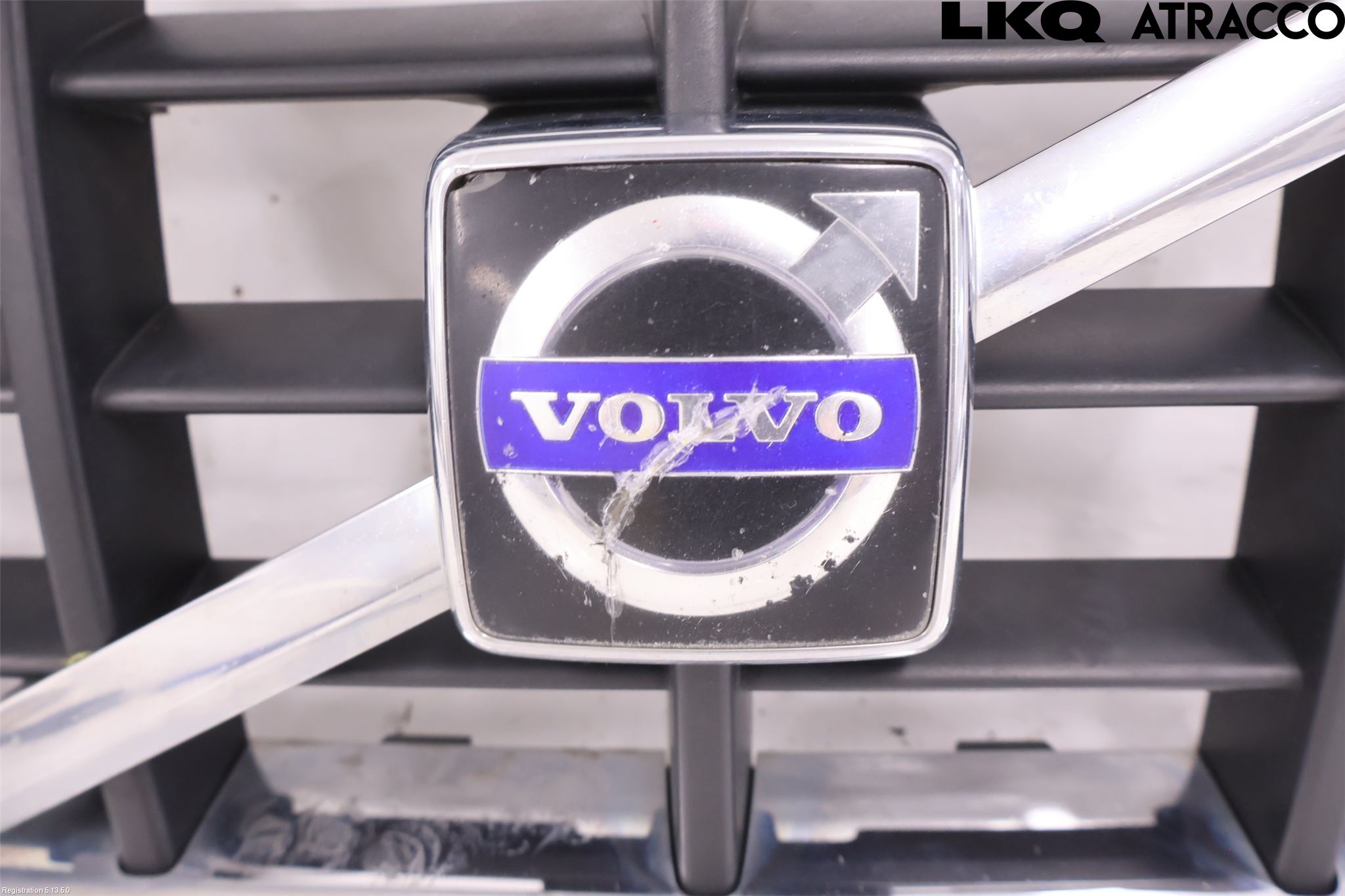 Volvo XC70 08-13 Grill Komp