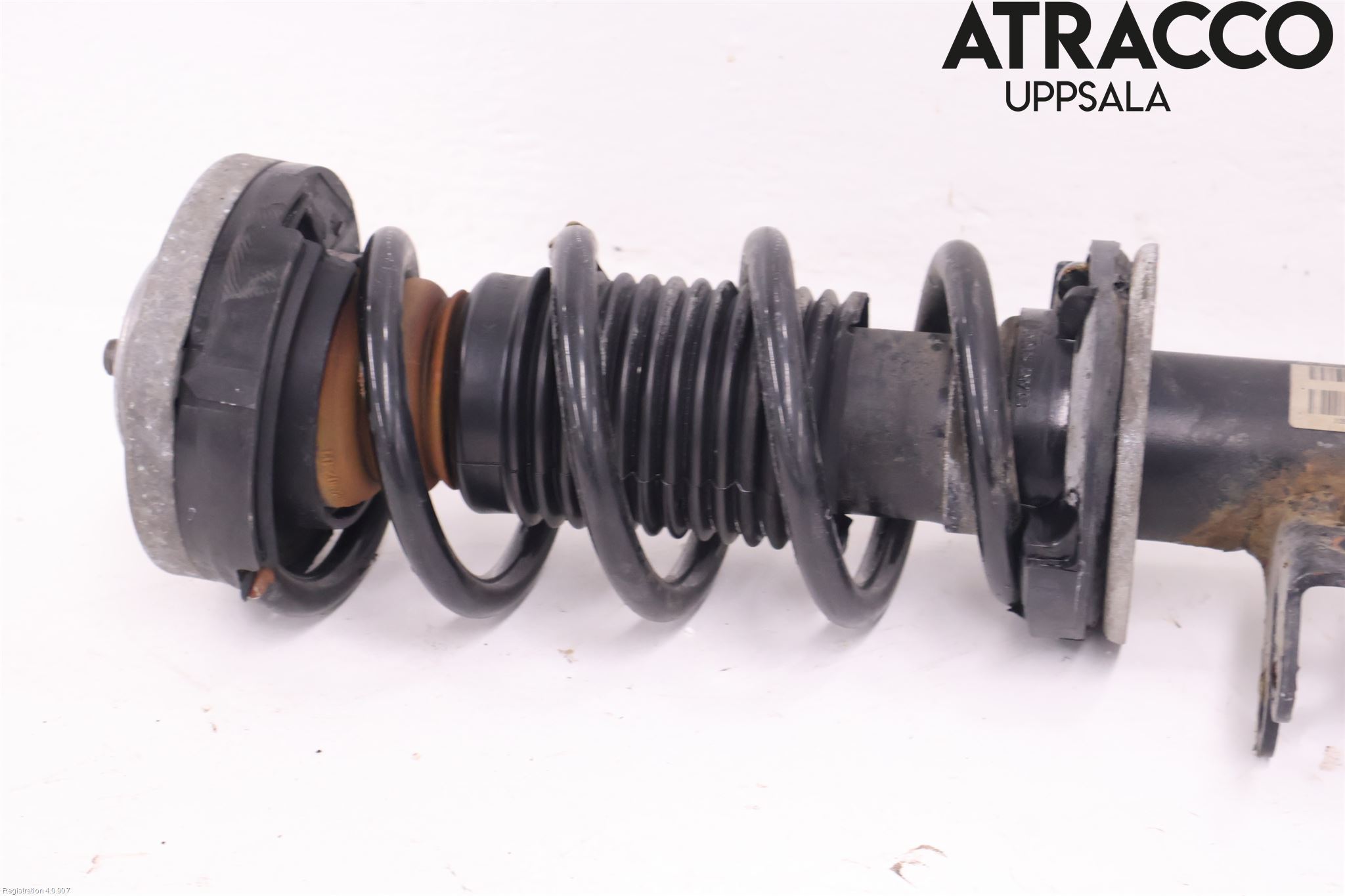 BMW 5 F10/F11/F18 09-17 Fjäderben Fram Höger