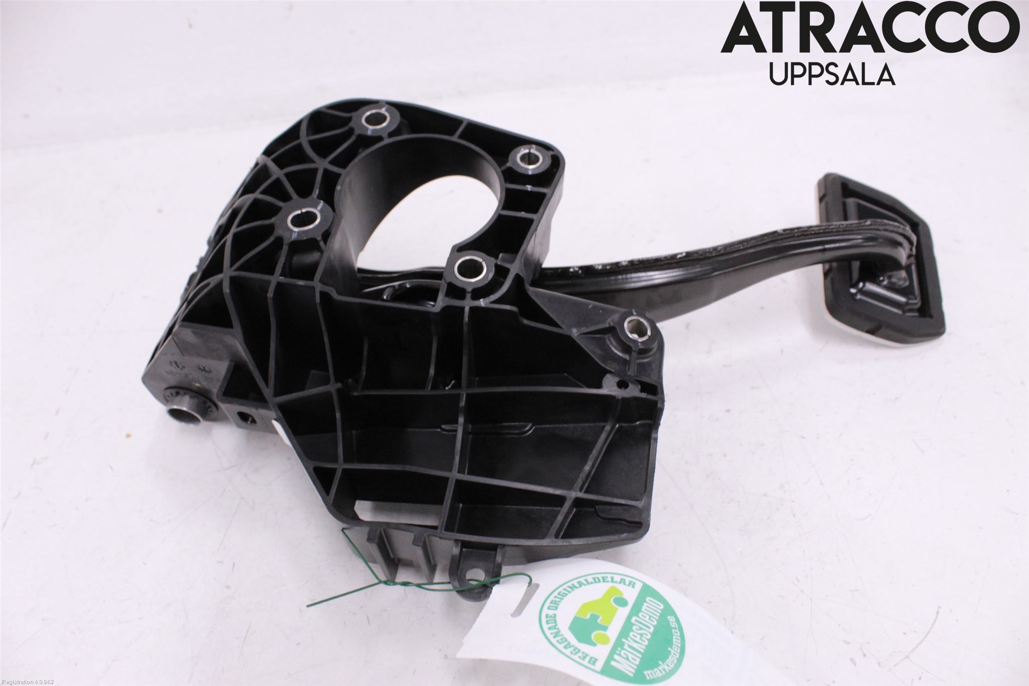 Tesla MODEL 3 17- Bromspedal