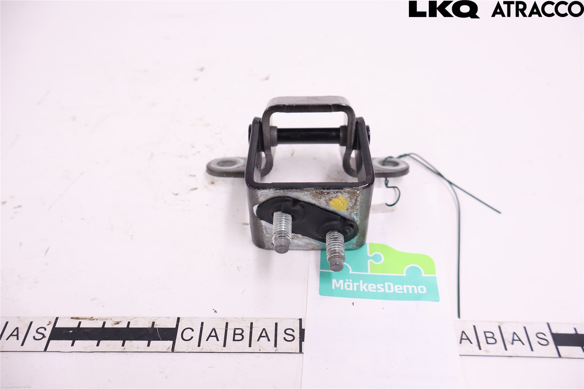 MG 4 23- Bakluckegångjärn Hö