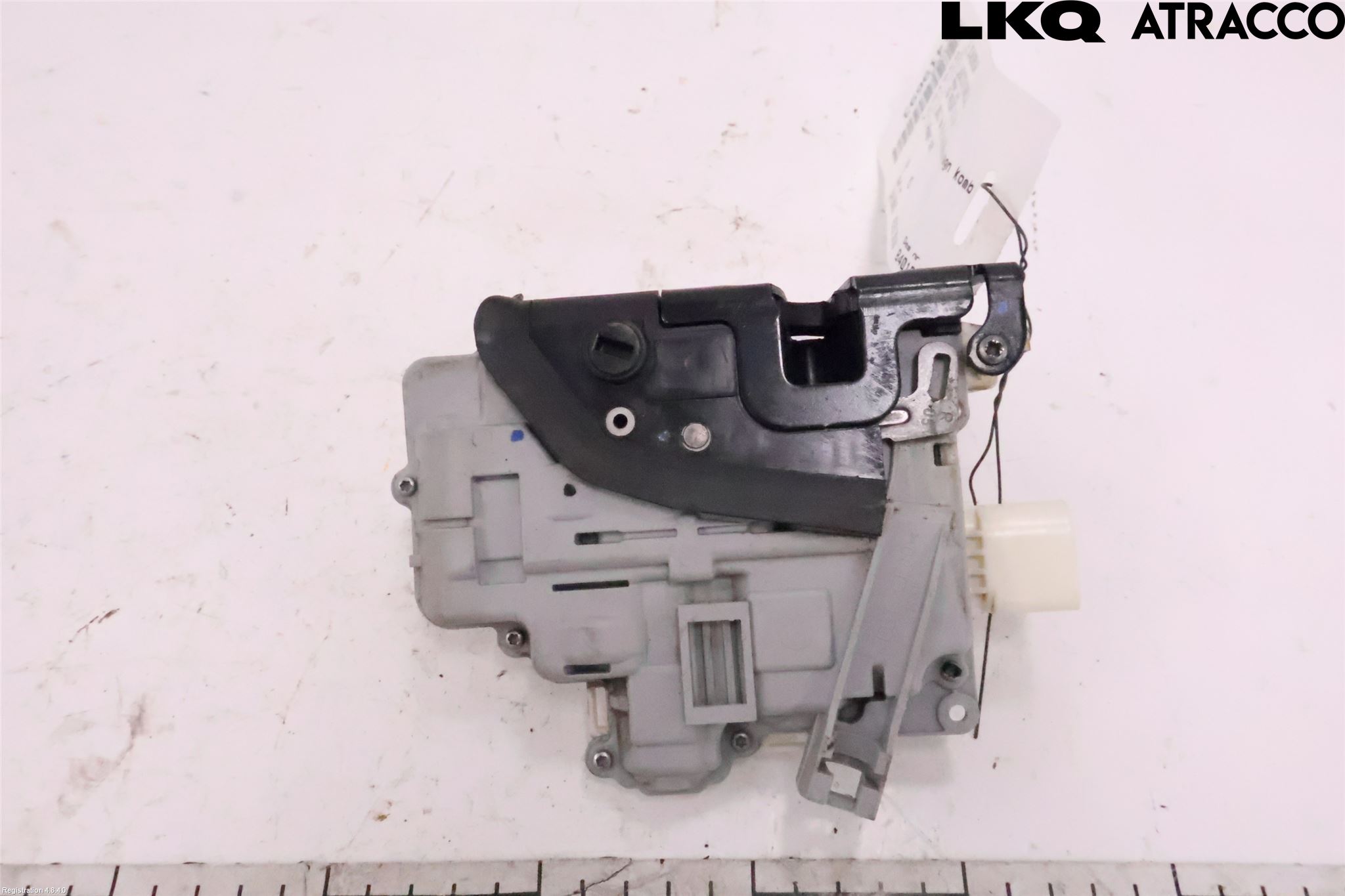 Volkswagen VW PASSAT 11-14 Låskista-Dörrlås