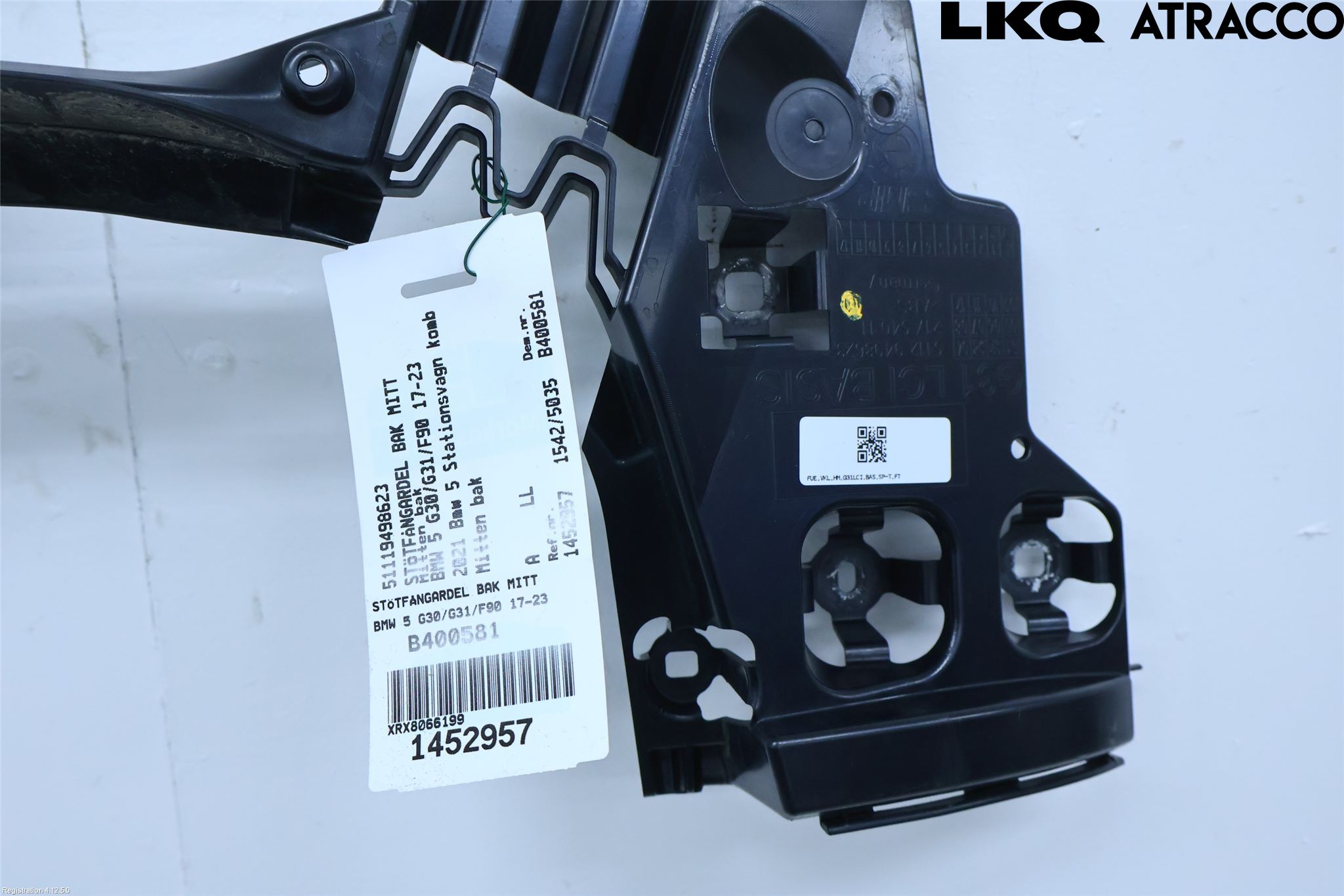 BMW 5 G30/G31/F90 17-23 Stötfångardel Bak Mitt
